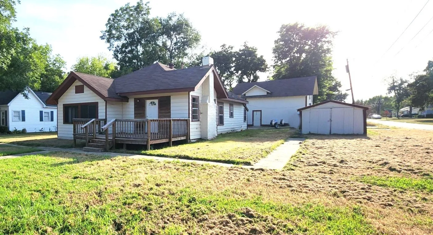 Corner lot