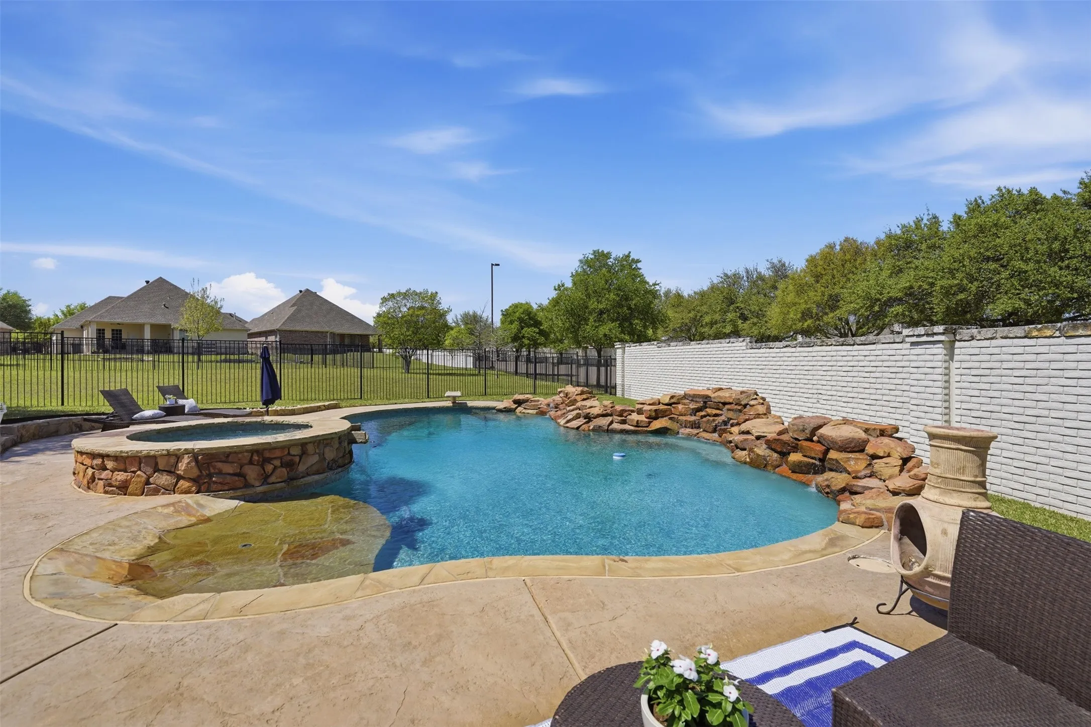 Single Family Residence For Sale in Tarrant County , 9012 Reata West Drive, Benbrook, Texas 76126, 3 Bedroom, 3 Bathroom, 2 Garage spaces, 2,611 Sqft, built in 2007, Preowned, mls#21227862, Real Estate Agent in Benbrook, Homes For Sale in Tarrant county, Homes For Sale in Benbrook, Realtor in Benbrook Texas, Real Estate Brokerage Independent Realty Texas, Luminita Cordes Realtor