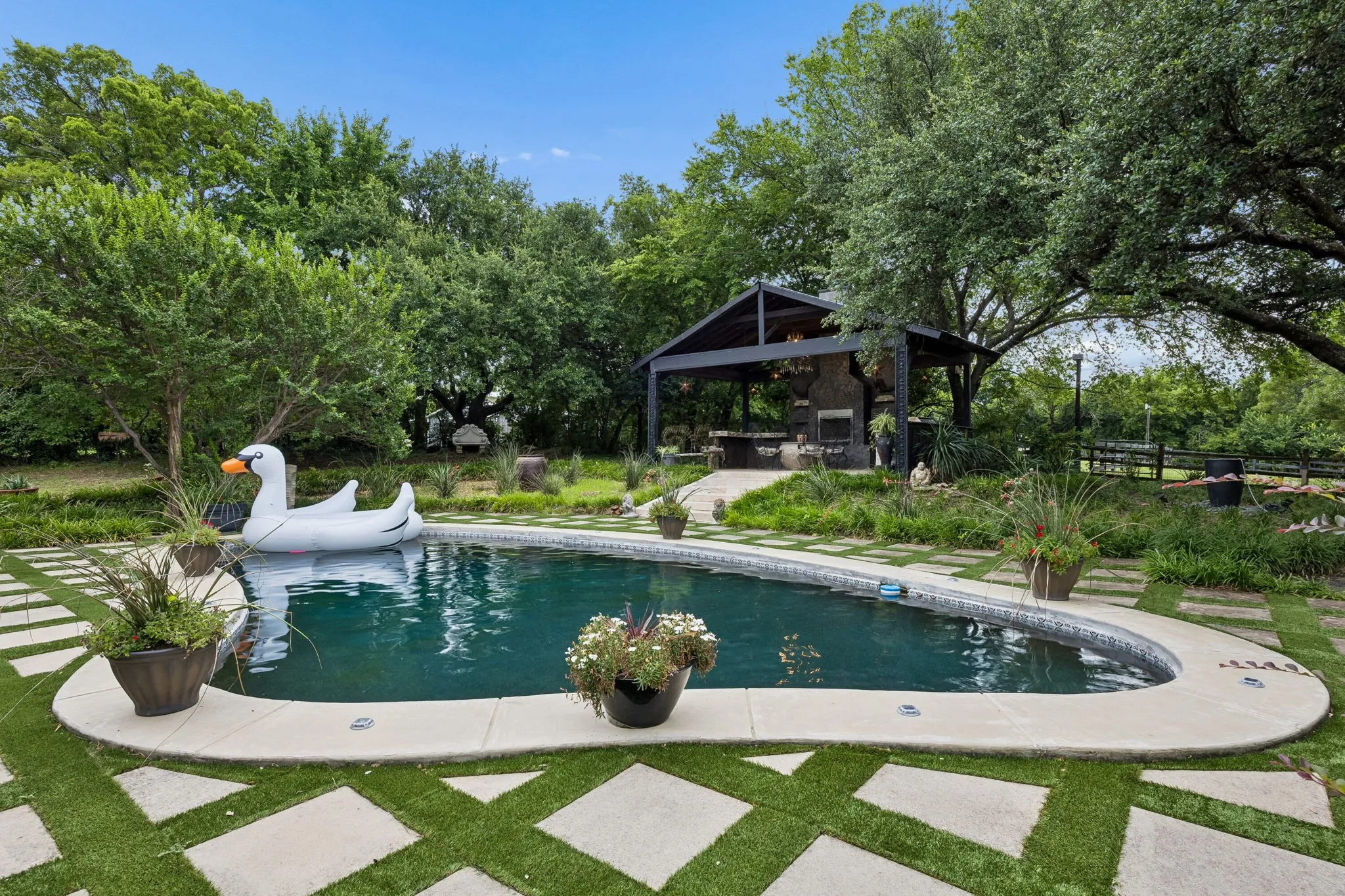 Single Family Residence For Sale in Collin County , 3800 Ranch Estates Drive, Plano, Texas 75074, 3 Bedrooms, 4 Bathrooms, 3 Garage spaces, 5,579 Sqft, built in 2007, Preowned, Price $1,950,000, mls#21226061, Real Estate Agent in Plano, Homes For Sale in Collin county, Homes For Sale in Plano, Realtor in Plano Texas, Real Estate Brokerage Independent Realty Texas, Luminita Cordes Realtor