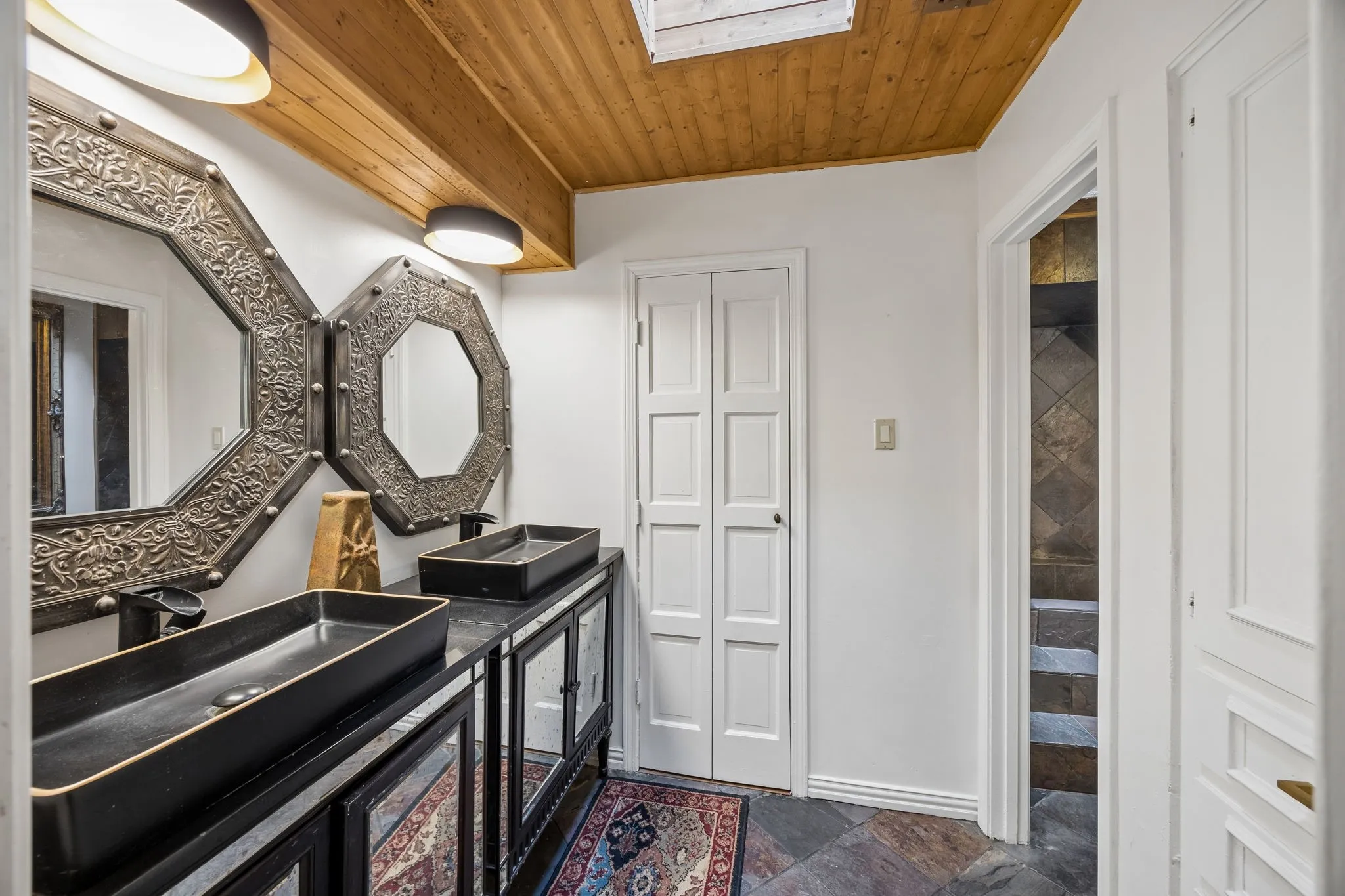 Single Family Residence For Sale in Collin County , 3800 Ranch Estates Drive, Plano, Texas 75074, 3 Bedrooms, 4 Bathrooms, 3 Garage spaces, 5,579 Sqft, built in 2007, Preowned, Price $1,950,000, mls#21226061, Real Estate Agent in Plano, Homes For Sale in Collin county, Homes For Sale in Plano, Realtor in Plano Texas, Real Estate Brokerage Independent Realty Texas, Luminita Cordes Realtor