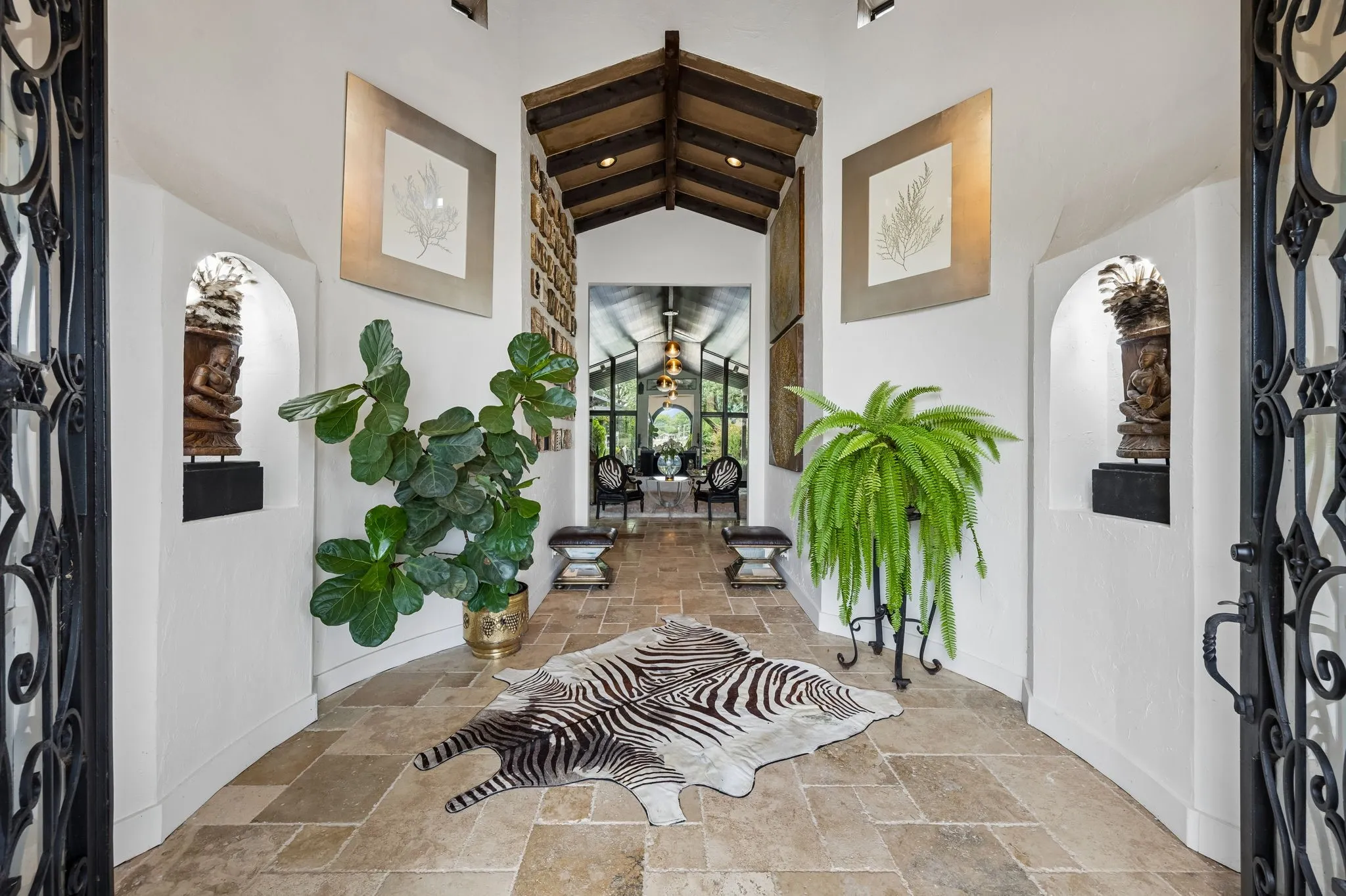 Single Family Residence For Sale in Collin County , 3800 Ranch Estates Drive, Plano, Texas 75074, 3 Bedrooms, 4 Bathrooms, 3 Garage spaces, 5,579 Sqft, built in 2007, Preowned, Price $1,950,000, mls#21226061, Real Estate Agent in Plano, Homes For Sale in Collin county, Homes For Sale in Plano, Realtor in Plano Texas, Real Estate Brokerage Independent Realty Texas, Luminita Cordes Realtor