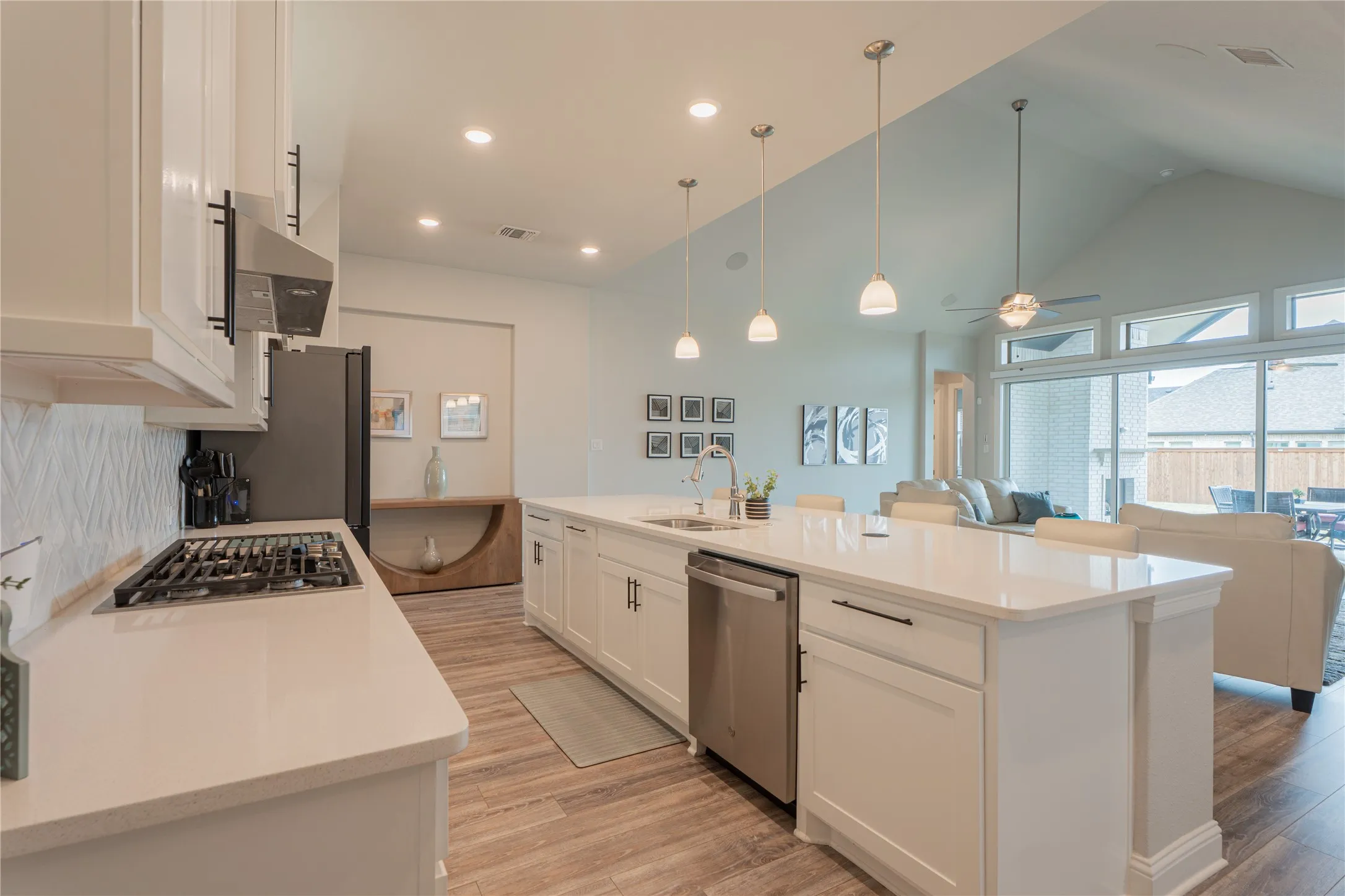 Single Family Residence For Sale in Collin County , 1924 Burton Hollow Way, Mc Kinney, Texas 75071, 4 Bedroom, 3 Bathroom, 3 Garage spaces, 2,759 Sqft, built in 2024, mls#21226356, Real Estate Agent in Mc Kinney, Homes For Sale in Collin county, Homes For Sale in Mc Kinney, Realtor in Mc Kinney Texas, Real Estate Brokerage Independent Realty Texas, Luminita Cordes Realtor