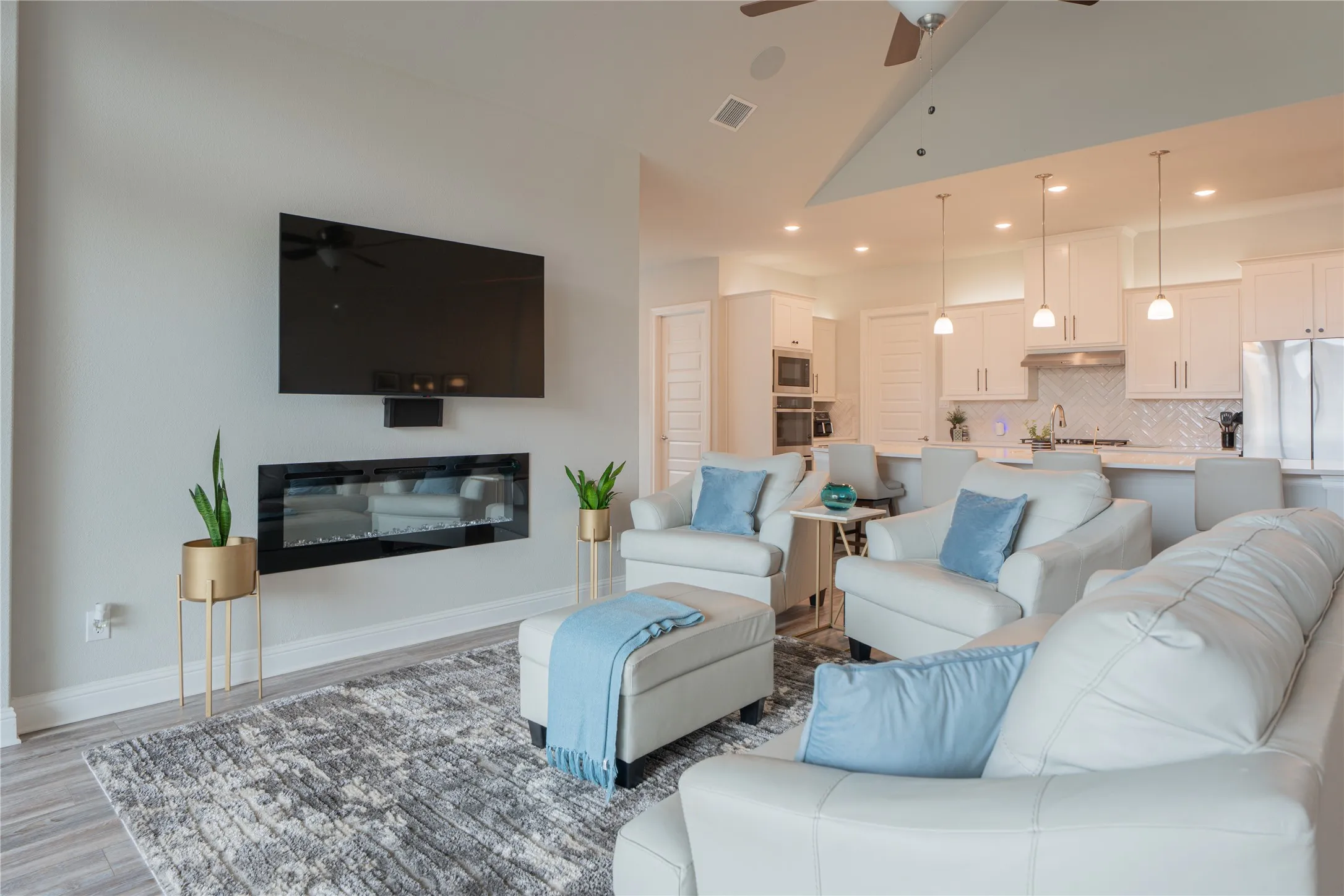 Single Family Residence For Sale in Collin County , 1924 Burton Hollow Way, Mc Kinney, Texas 75071, 4 Bedroom, 3 Bathroom, 3 Garage spaces, 2,759 Sqft, built in 2024, mls#21226356, Real Estate Agent in Mc Kinney, Homes For Sale in Collin county, Homes For Sale in Mc Kinney, Realtor in Mc Kinney Texas, Real Estate Brokerage Independent Realty Texas, Luminita Cordes Realtor
