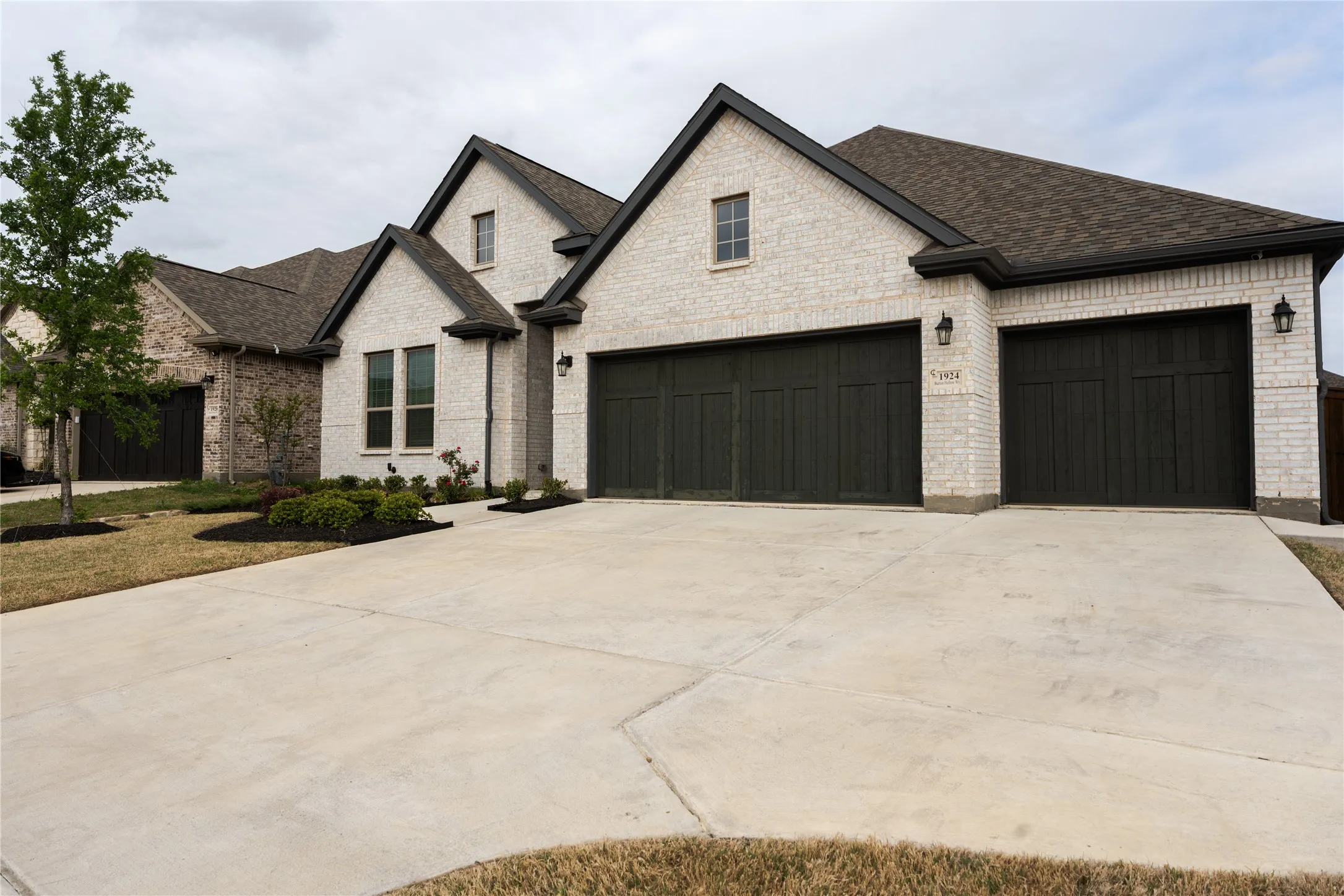 Single Family Residence For Sale in Collin County , 1924 Burton Hollow Way, Mc Kinney, Texas 75071, 4 Bedroom, 3 Bathroom, 3 Garage spaces, 2,759 Sqft, built in 2024, mls#21226356, Real Estate Agent in Mc Kinney, Homes For Sale in Collin county, Homes For Sale in Mc Kinney, Realtor in Mc Kinney Texas, Real Estate Brokerage Independent Realty Texas, Luminita Cordes Realtor