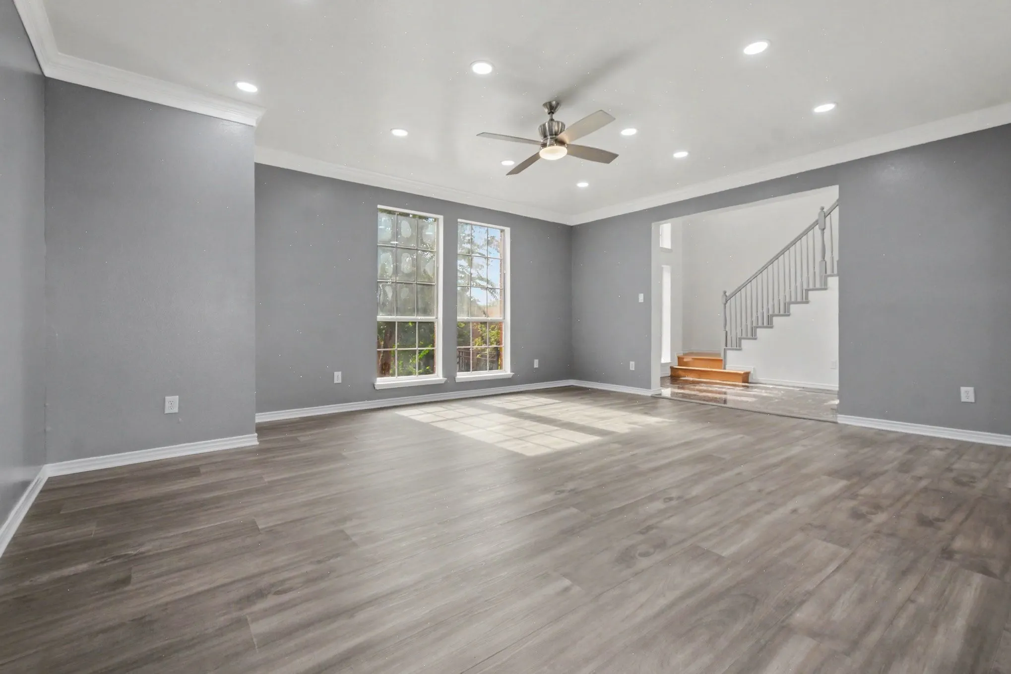 Single Family Residence For Sale in Dallas County , 2406 Manchester Drive, Carrollton, Texas 75006, 5 Bedroom, 3 Bathroom, 2 Garage spaces, 3,464 Sqft, built in 1994, Preowned, mls#21227985, Real Estate Agent in Carrollton, Homes For Sale in Dallas county, Homes For Sale in Carrollton, Realtor in Carrollton Texas, Real Estate Brokerage Independent Realty Texas, Luminita Cordes Realtor