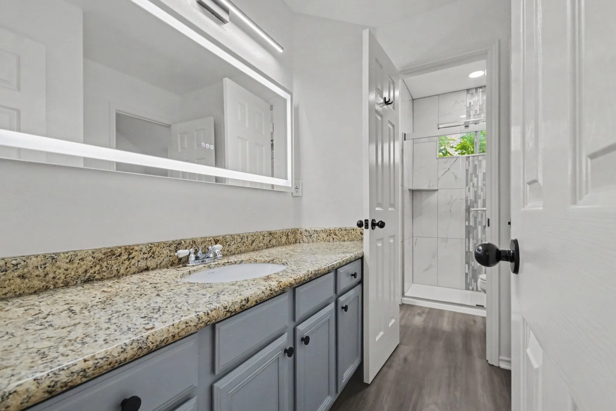 Single Family Residence For Sale in Dallas County , 2406 Manchester Drive, Carrollton, Texas 75006, 5 Bedroom, 3 Bathroom, 2 Garage spaces, 3,464 Sqft, built in 1994, Preowned, mls#21227985, Real Estate Agent in Carrollton, Homes For Sale in Dallas county, Homes For Sale in Carrollton, Realtor in Carrollton Texas, Real Estate Brokerage Independent Realty Texas, Luminita Cordes Realtor
