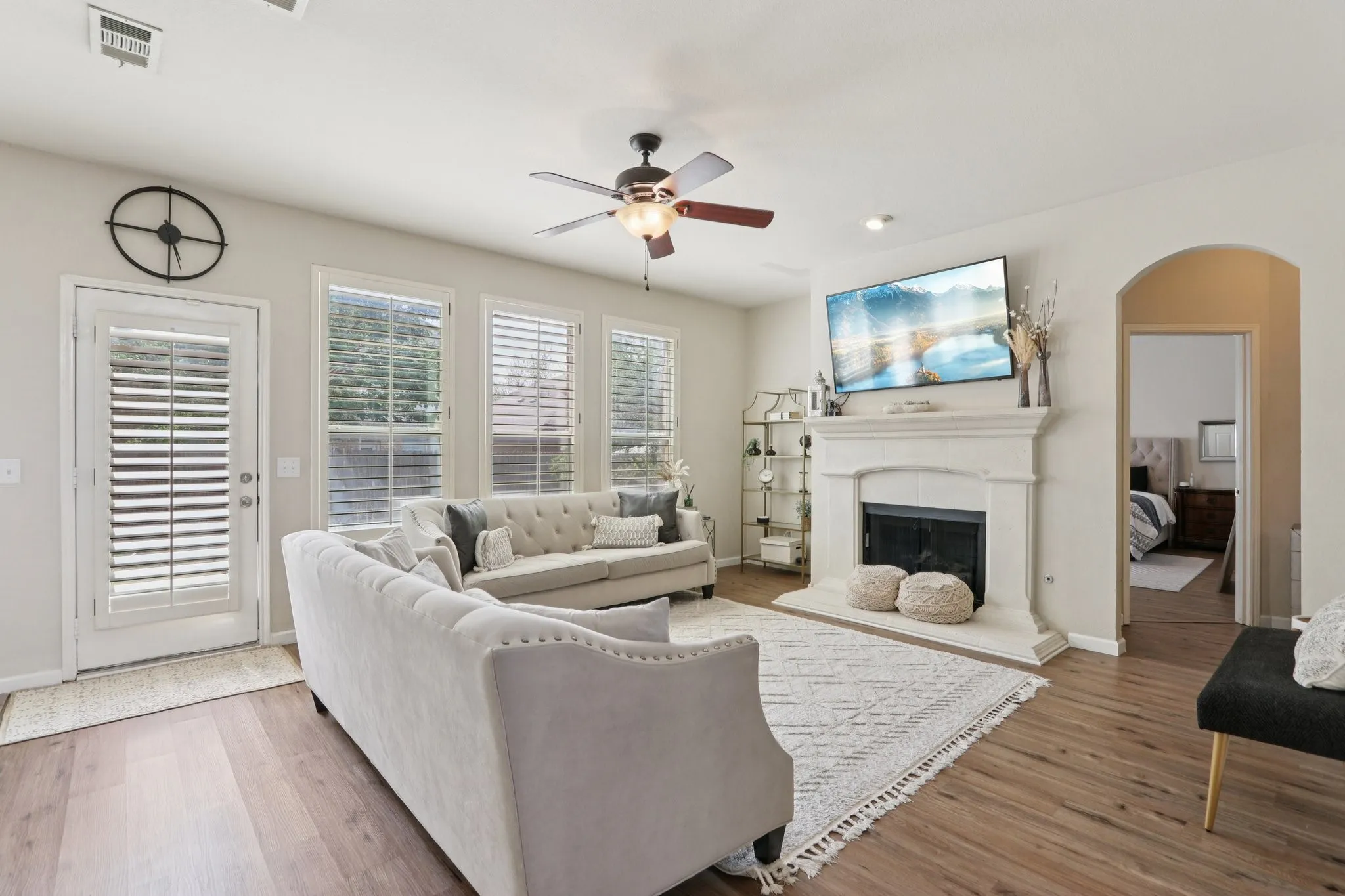 Single Family Residence For Sale in Tarrant County , 5582 Park Haven Place, Fort Worth, Texas 76137, 3 Bedrooms, 3 Bathrooms, 2 Garage spaces, 2,211 Sqft, built in 2002, Price $384,990, mls#21223211, Real Estate Agent in Fort Worth, Homes For Sale in Tarrant county, Homes For Sale in Fort Worth, Realtor in Fort Worth Texas, Real Estate Brokerage Independent Realty Texas, Luminita Cordes Realtor