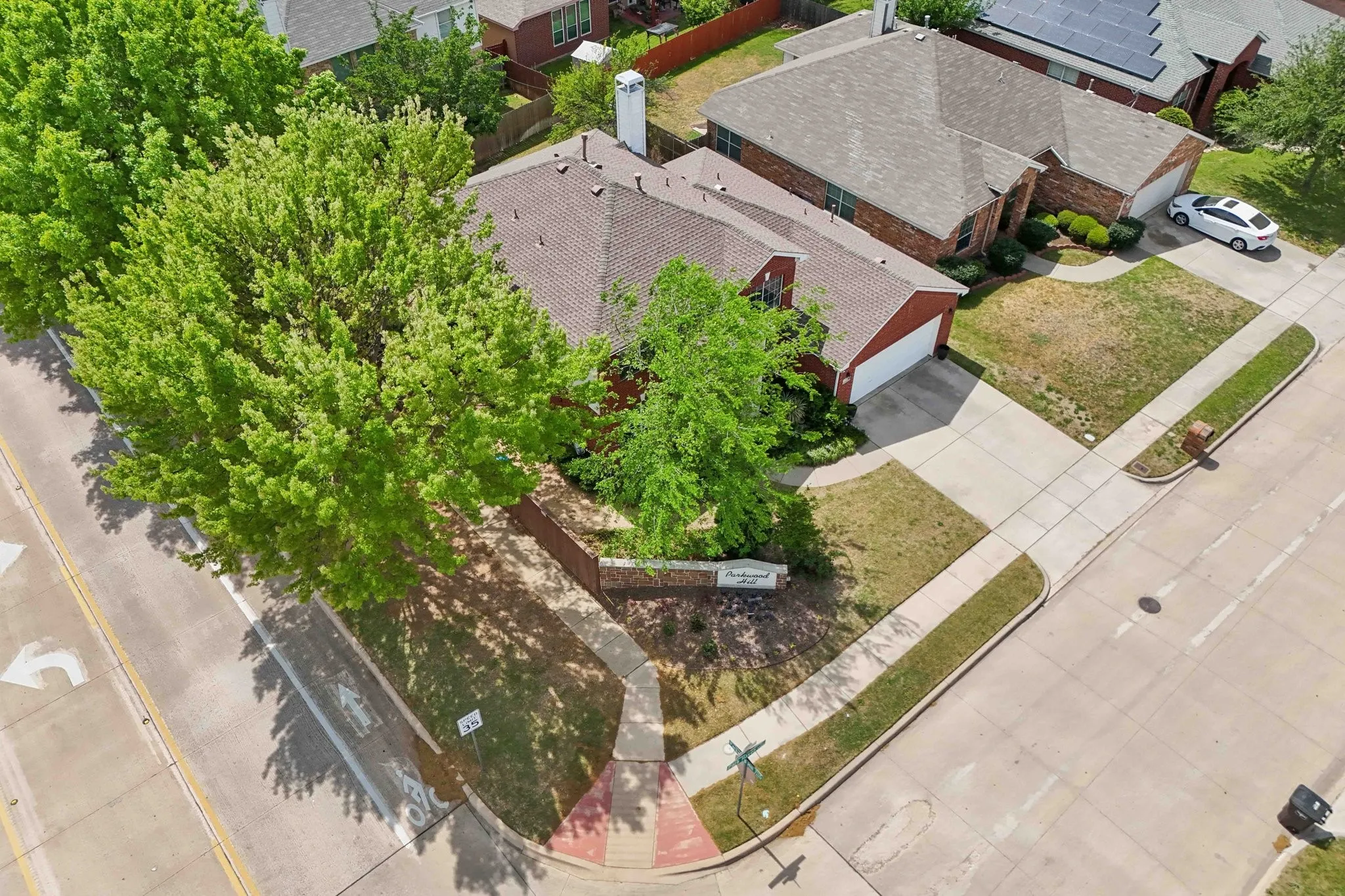 Single Family Residence For Sale in Tarrant County , 5582 Park Haven Place, Fort Worth, Texas 76137, 3 Bedrooms, 3 Bathrooms, 2 Garage spaces, 2,211 Sqft, built in 2002, Price $384,990, mls#21223211, Real Estate Agent in Fort Worth, Homes For Sale in Tarrant county, Homes For Sale in Fort Worth, Realtor in Fort Worth Texas, Real Estate Brokerage Independent Realty Texas, Luminita Cordes Realtor