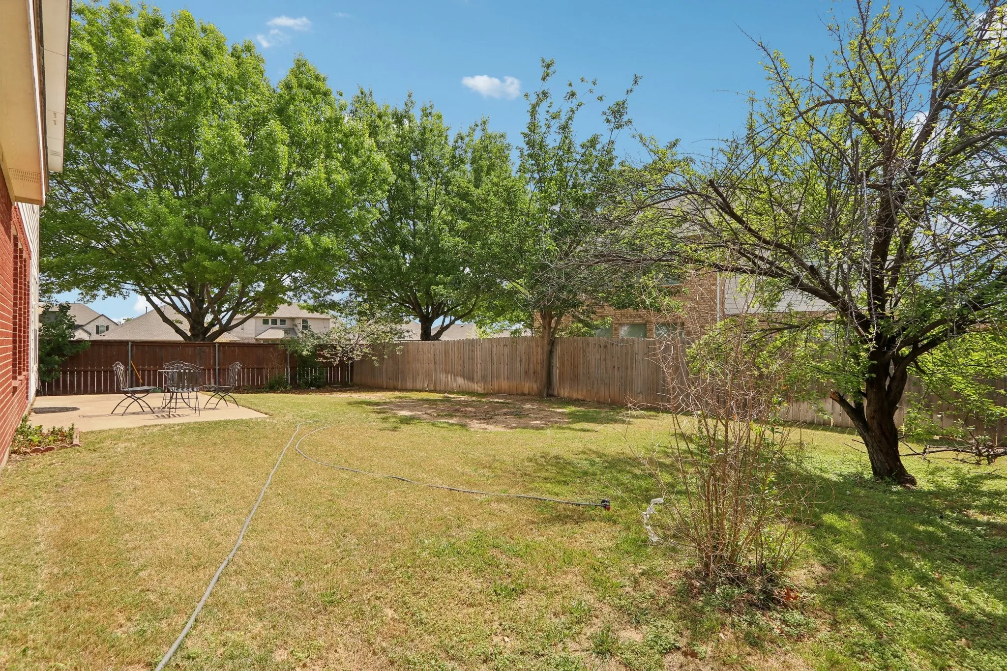 Single Family Residence For Sale in Tarrant County , 5582 Park Haven Place, Fort Worth, Texas 76137, 3 Bedrooms, 3 Bathrooms, 2 Garage spaces, 2,211 Sqft, built in 2002, Price $384,990, mls#21223211, Real Estate Agent in Fort Worth, Homes For Sale in Tarrant county, Homes For Sale in Fort Worth, Realtor in Fort Worth Texas, Real Estate Brokerage Independent Realty Texas, Luminita Cordes Realtor