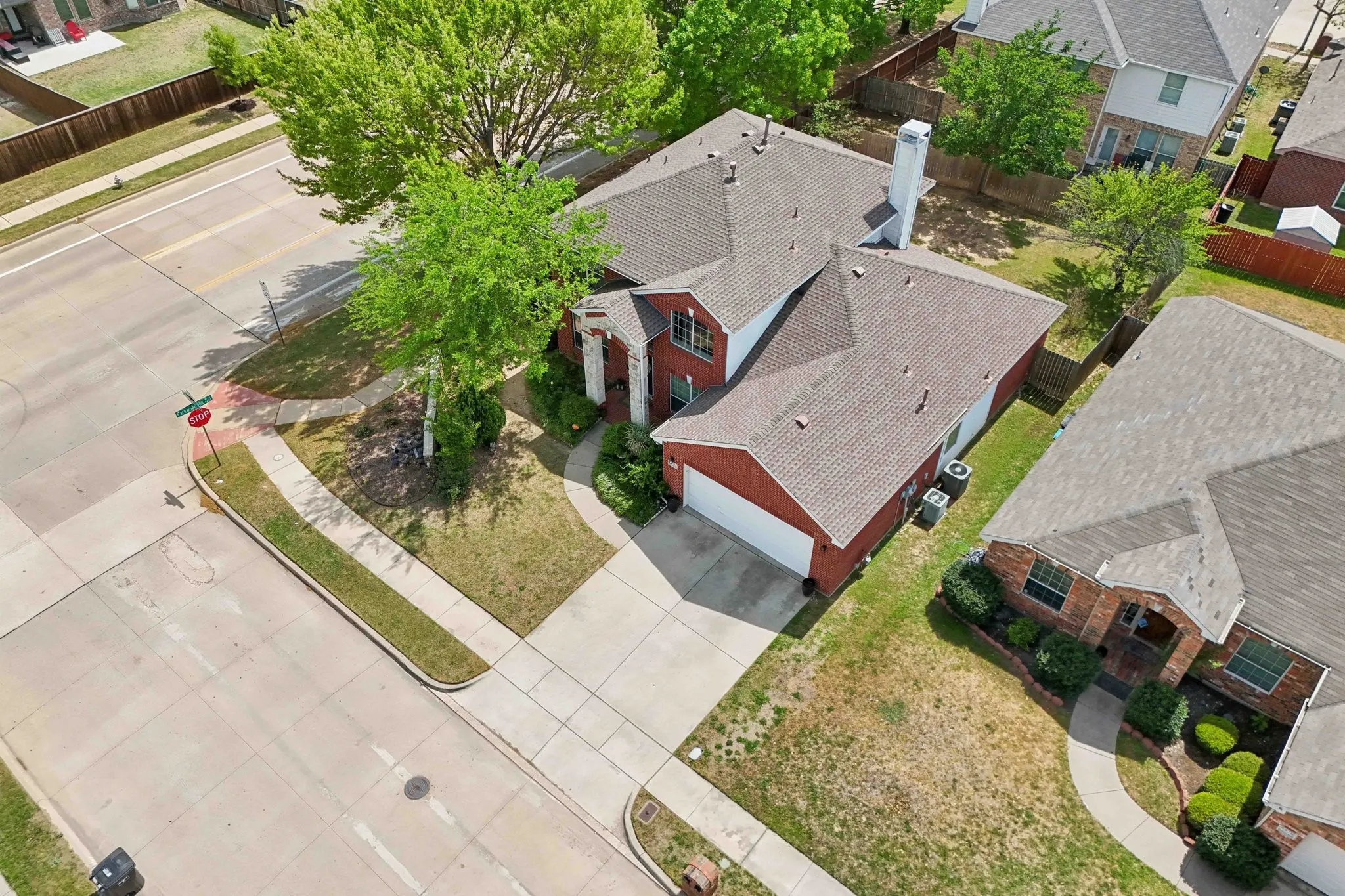 Single Family Residence For Sale in Tarrant County , 5582 Park Haven Place, Fort Worth, Texas 76137, 3 Bedrooms, 3 Bathrooms, 2 Garage spaces, 2,211 Sqft, built in 2002, Price $384,990, mls#21223211, Real Estate Agent in Fort Worth, Homes For Sale in Tarrant county, Homes For Sale in Fort Worth, Realtor in Fort Worth Texas, Real Estate Brokerage Independent Realty Texas, Luminita Cordes Realtor