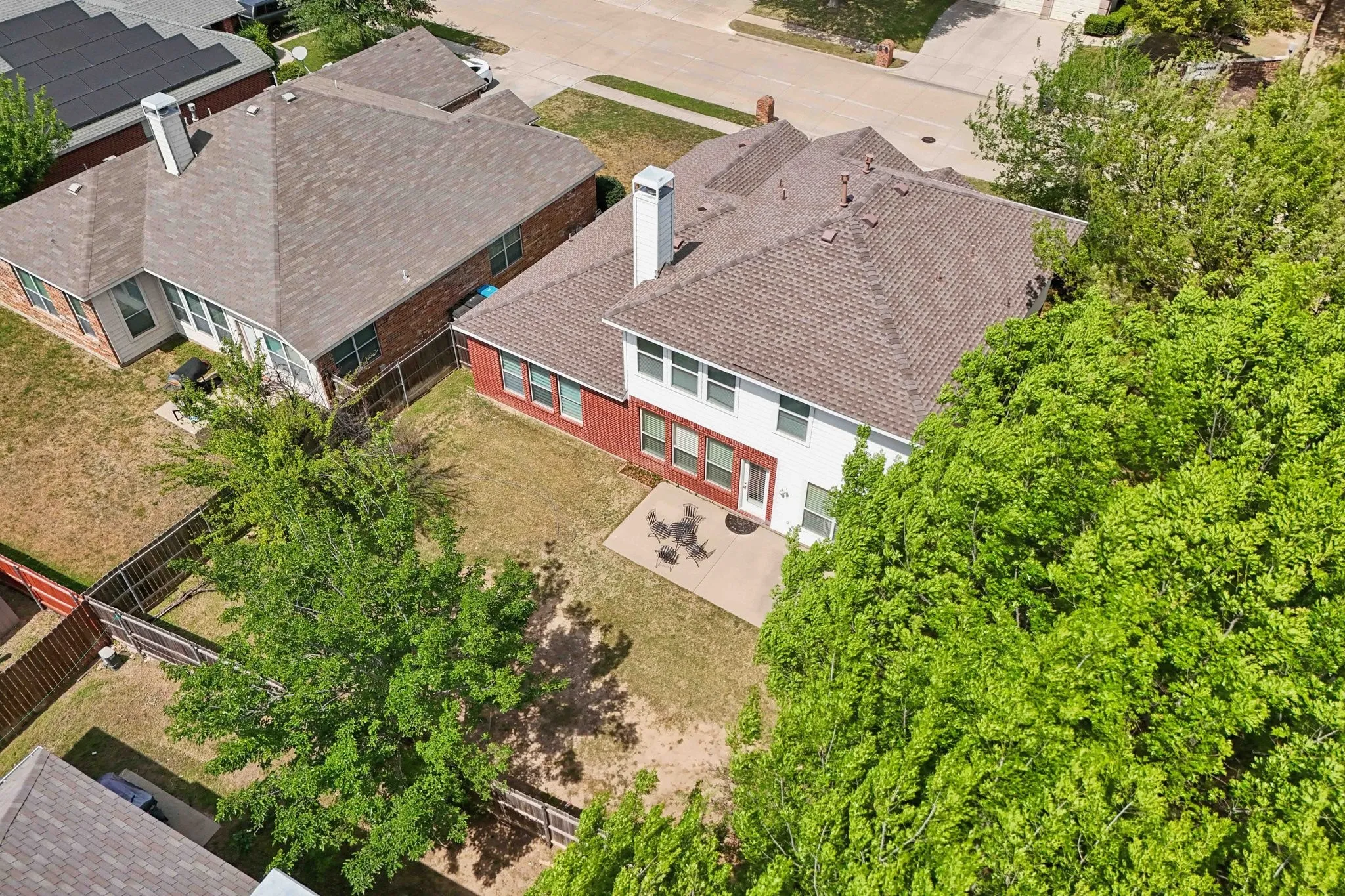 Single Family Residence For Sale in Tarrant County , 5582 Park Haven Place, Fort Worth, Texas 76137, 3 Bedrooms, 3 Bathrooms, 2 Garage spaces, 2,211 Sqft, built in 2002, Price $384,990, mls#21223211, Real Estate Agent in Fort Worth, Homes For Sale in Tarrant county, Homes For Sale in Fort Worth, Realtor in Fort Worth Texas, Real Estate Brokerage Independent Realty Texas, Luminita Cordes Realtor