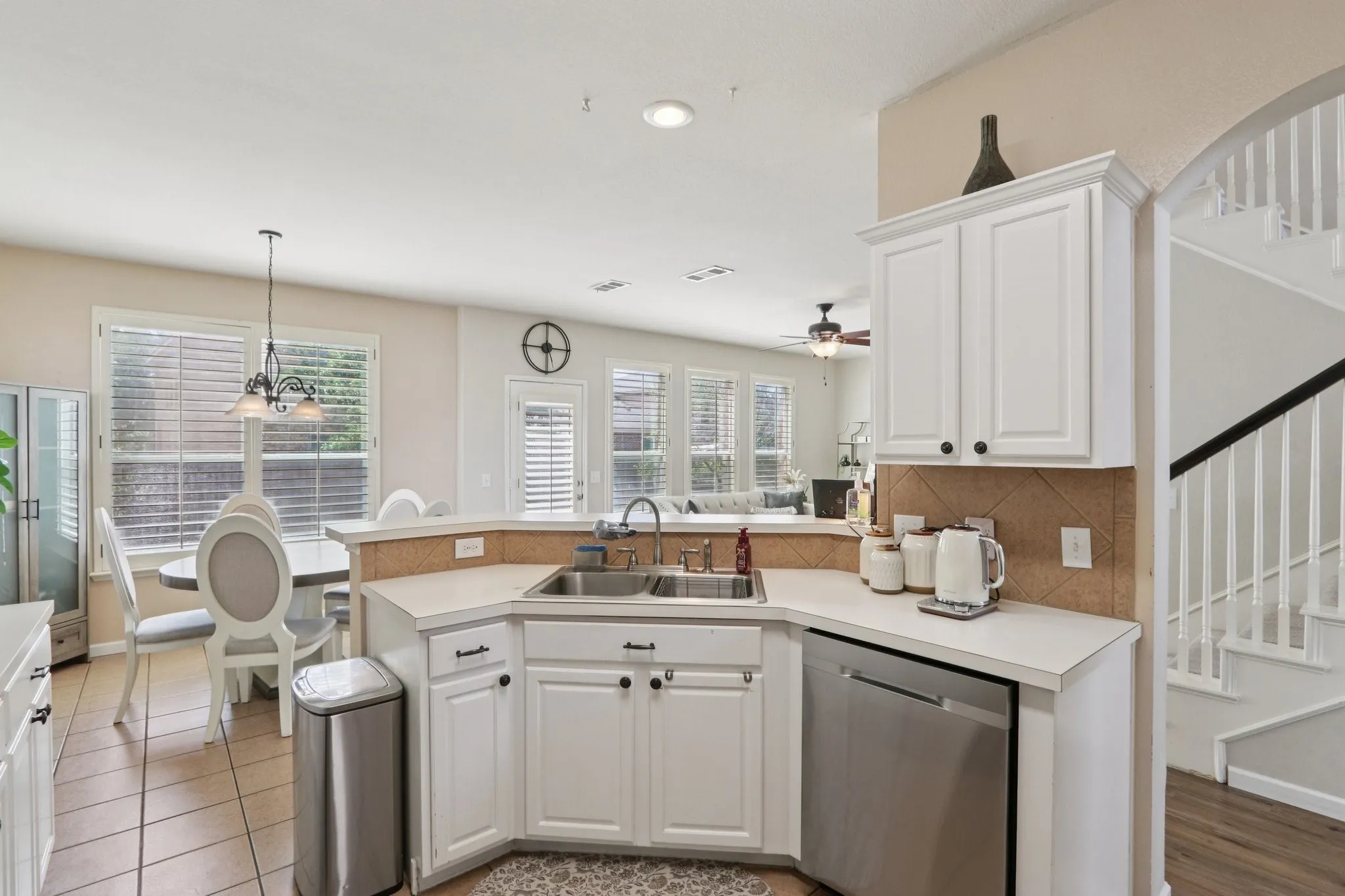 Single Family Residence For Sale in Tarrant County , 5582 Park Haven Place, Fort Worth, Texas 76137, 3 Bedrooms, 3 Bathrooms, 2 Garage spaces, 2,211 Sqft, built in 2002, Price $384,990, mls#21223211, Real Estate Agent in Fort Worth, Homes For Sale in Tarrant county, Homes For Sale in Fort Worth, Realtor in Fort Worth Texas, Real Estate Brokerage Independent Realty Texas, Luminita Cordes Realtor