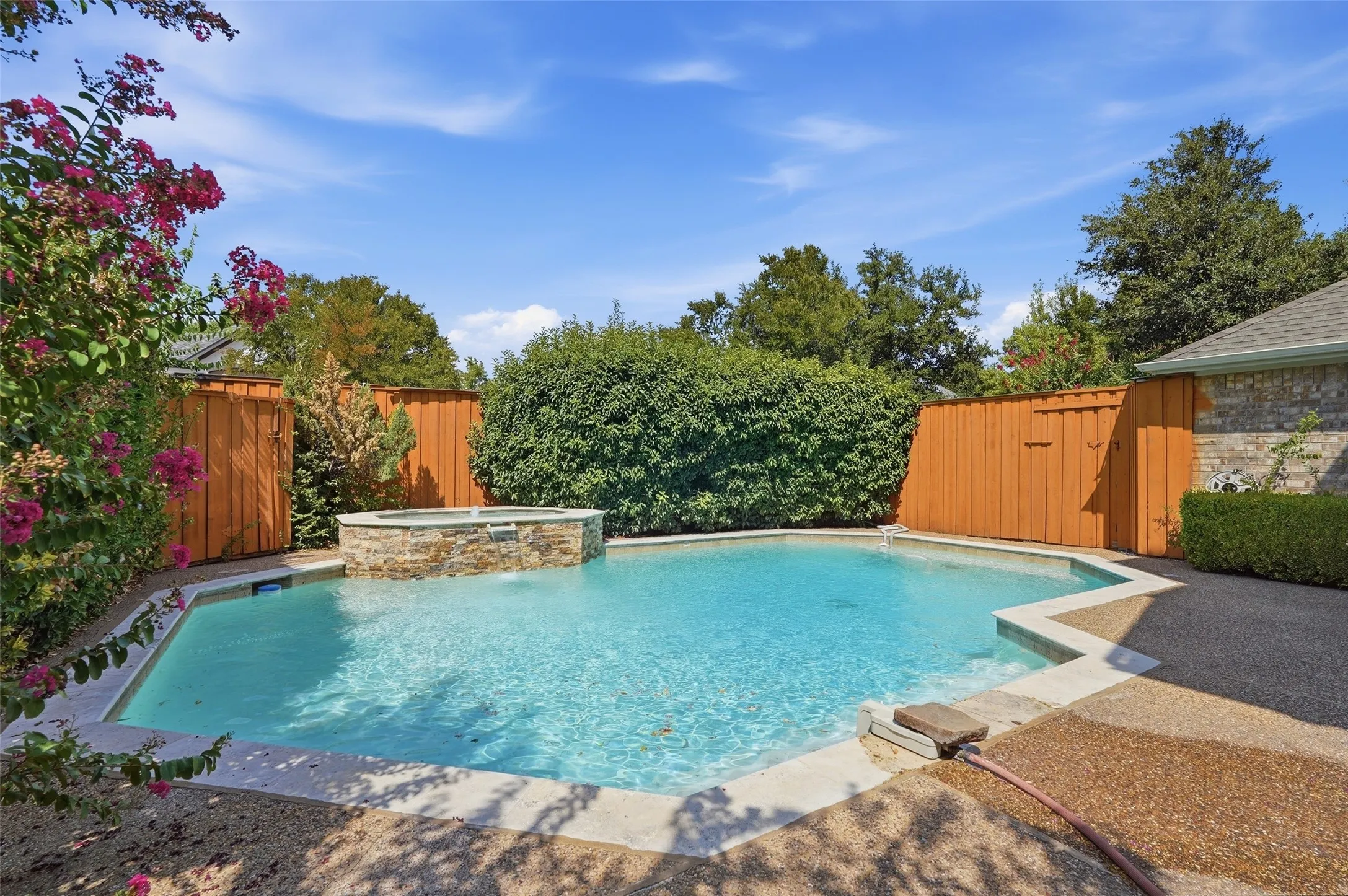 Single Family Residence For Sale in Collin County , 2741 Barrington Drive, Plano, Texas 75093, 4 Bedroom, 4 Bathroom, 2 Garage spaces, 3,005 Sqft, built in 1995, mls#21227986, Real Estate Agent in Plano, Homes For Sale in Collin county, Homes For Sale in Plano, Realtor in Plano Texas, Real Estate Brokerage Independent Realty Texas, Luminita Cordes Realtor