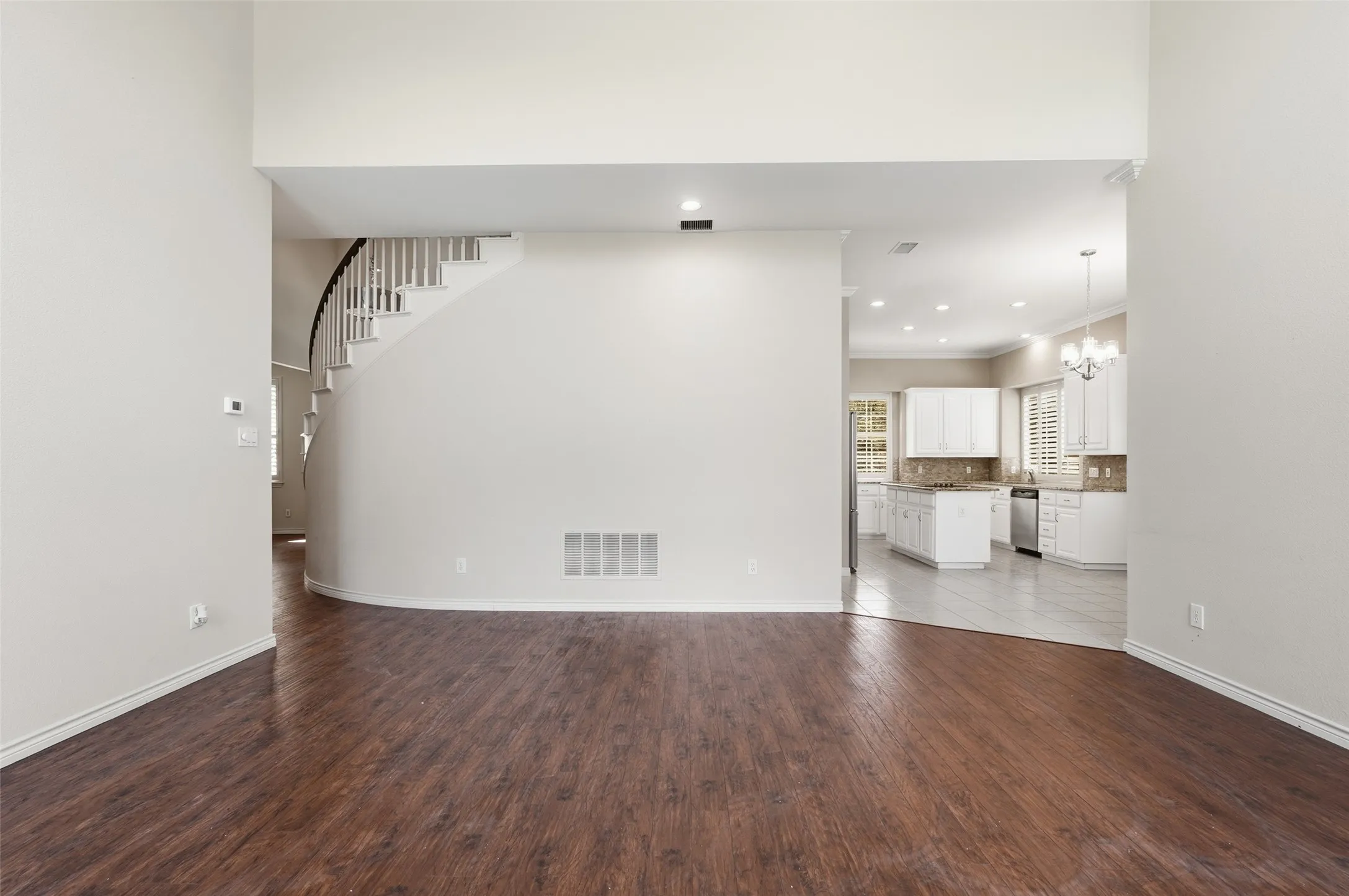 Single Family Residence For Sale in Collin County , 2741 Barrington Drive, Plano, Texas 75093, 4 Bedroom, 4 Bathroom, 2 Garage spaces, 3,005 Sqft, built in 1995, mls#21227986, Real Estate Agent in Plano, Homes For Sale in Collin county, Homes For Sale in Plano, Realtor in Plano Texas, Real Estate Brokerage Independent Realty Texas, Luminita Cordes Realtor