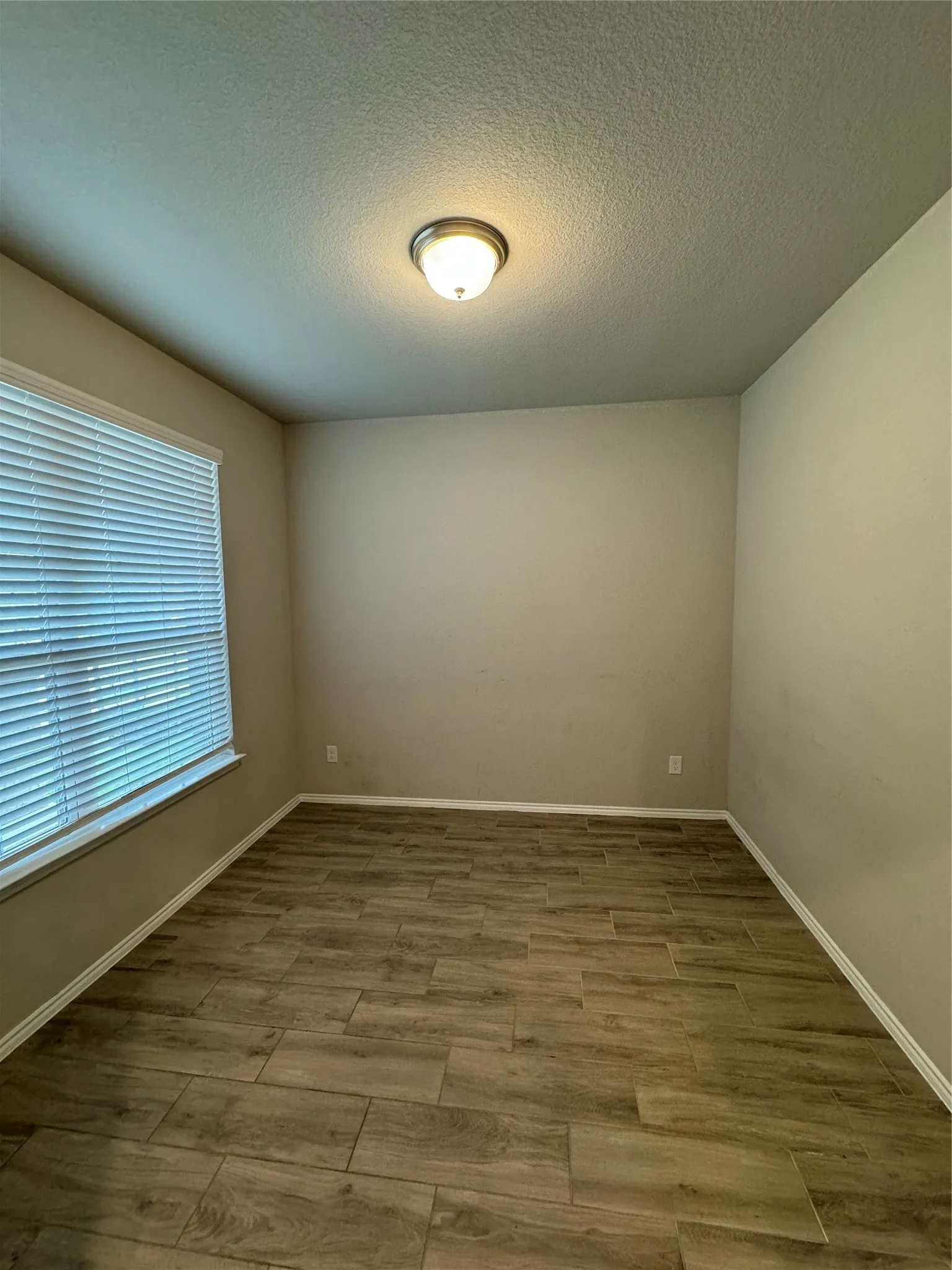 Single Family Residence For Sale in Denton County , 6033 Seguin Court, Providence Village, Texas 76227, 4 Bedroom, 3 Bathroom, 2 Garage spaces, 2,061 Sqft, built in 2022, Preowned, mls#21228020, Real Estate Agent in Providence Village, Homes For Sale in Denton county, Homes For Sale in Providence Village, Realtor in Providence Village Texas, Real Estate Brokerage Independent Realty Texas, Luminita Cordes Realtor