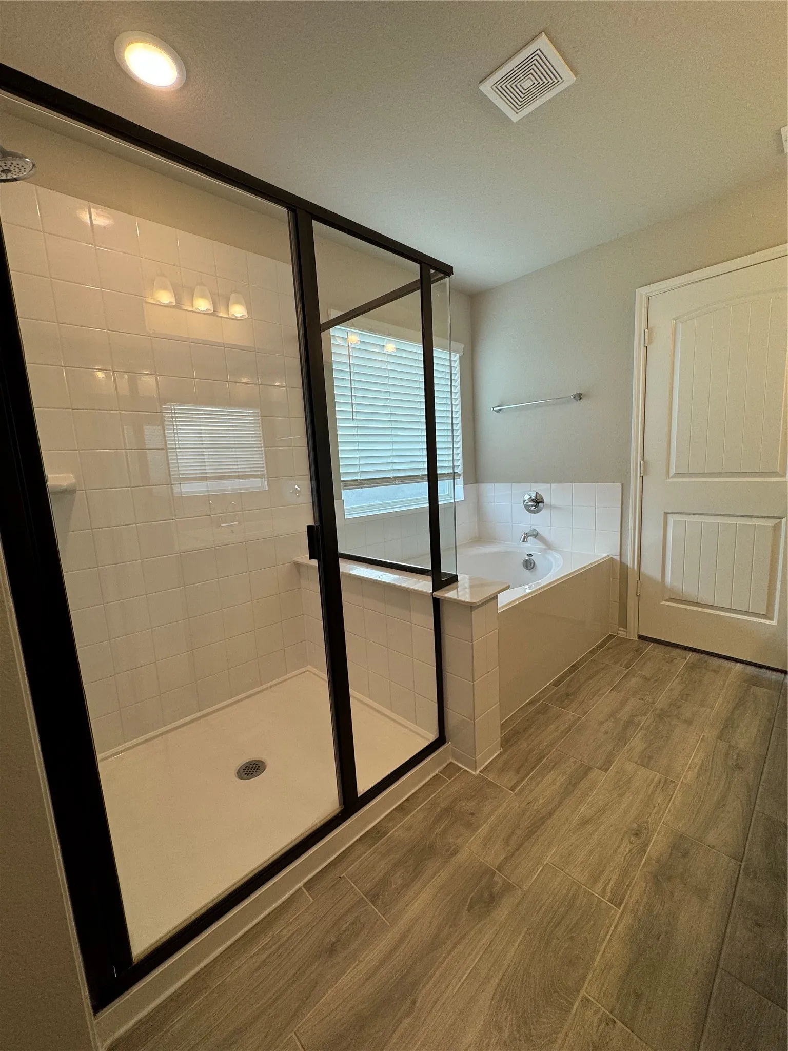 Single Family Residence For Sale in Denton County , 6033 Seguin Court, Providence Village, Texas 76227, 4 Bedroom, 3 Bathroom, 2 Garage spaces, 2,061 Sqft, built in 2022, Preowned, mls#21228020, Real Estate Agent in Providence Village, Homes For Sale in Denton county, Homes For Sale in Providence Village, Realtor in Providence Village Texas, Real Estate Brokerage Independent Realty Texas, Luminita Cordes Realtor