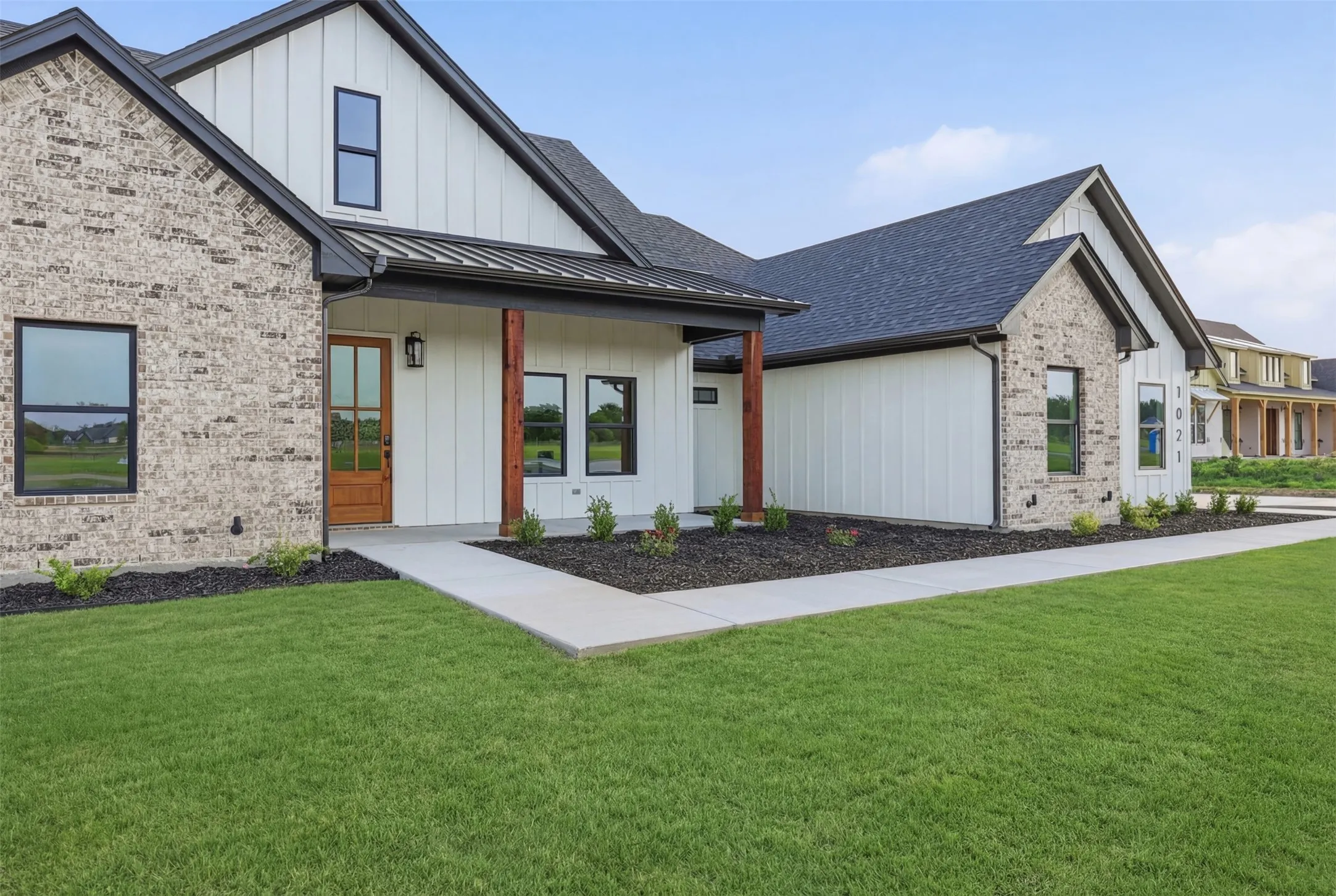 Single Family Residence For Sale in Parker County , 1021 Preserve Street, Weatherford, Texas 76085, 4 Bedroom, 3 Bathroom, 2 Garage spaces, 2,241 Sqft, built in 2026, New Construction - Complete, mls#21227586, Real Estate Agent in Weatherford, Homes For Sale in Parker county, Homes For Sale in Weatherford, Realtor in Weatherford Texas, Real Estate Brokerage Independent Realty Texas, Luminita Cordes Realtor