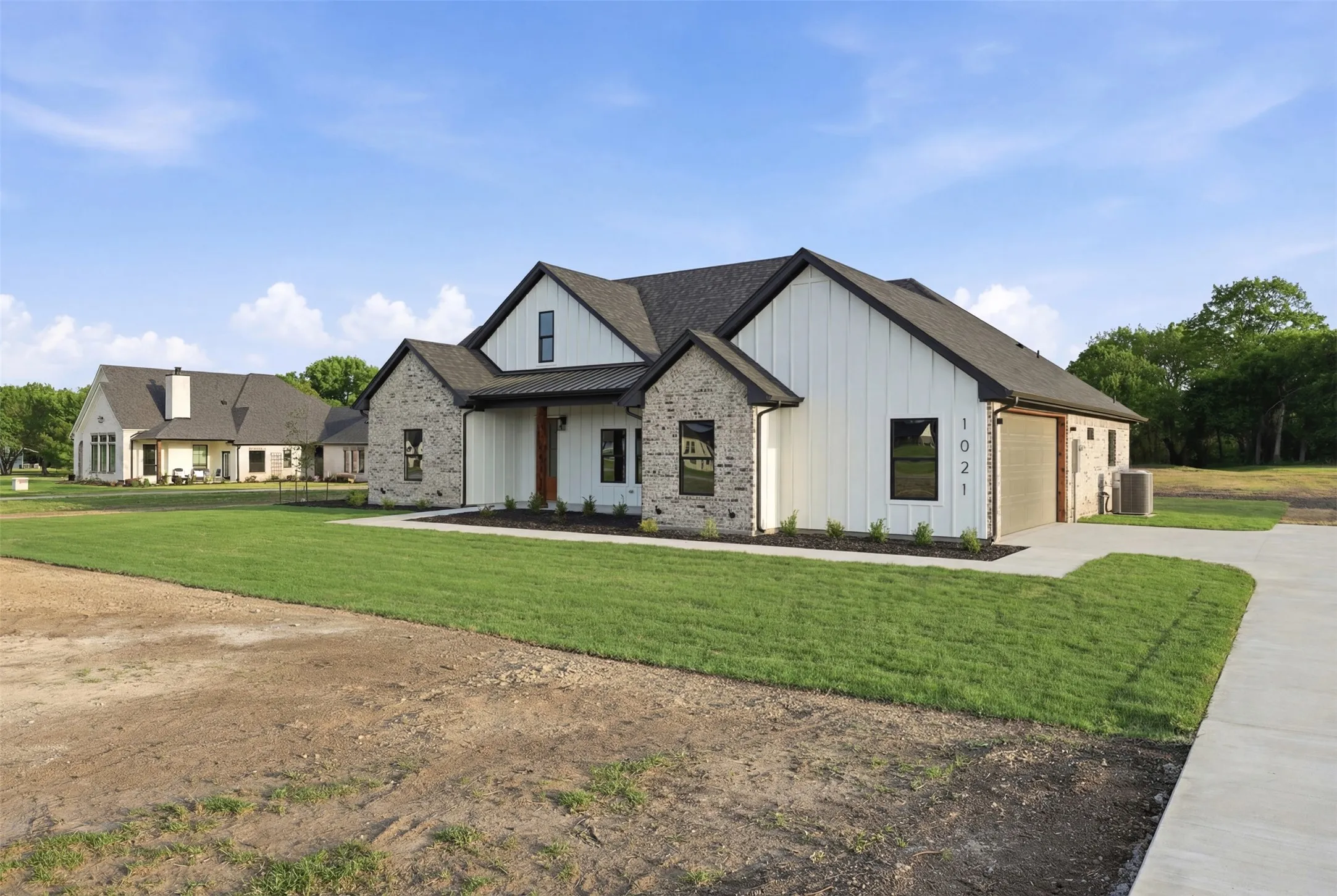 Single Family Residence For Sale in Parker County , 1021 Preserve Street, Weatherford, Texas 76085, 4 Bedroom, 3 Bathroom, 2 Garage spaces, 2,241 Sqft, built in 2026, New Construction - Complete, mls#21227586, Real Estate Agent in Weatherford, Homes For Sale in Parker county, Homes For Sale in Weatherford, Realtor in Weatherford Texas, Real Estate Brokerage Independent Realty Texas, Luminita Cordes Realtor