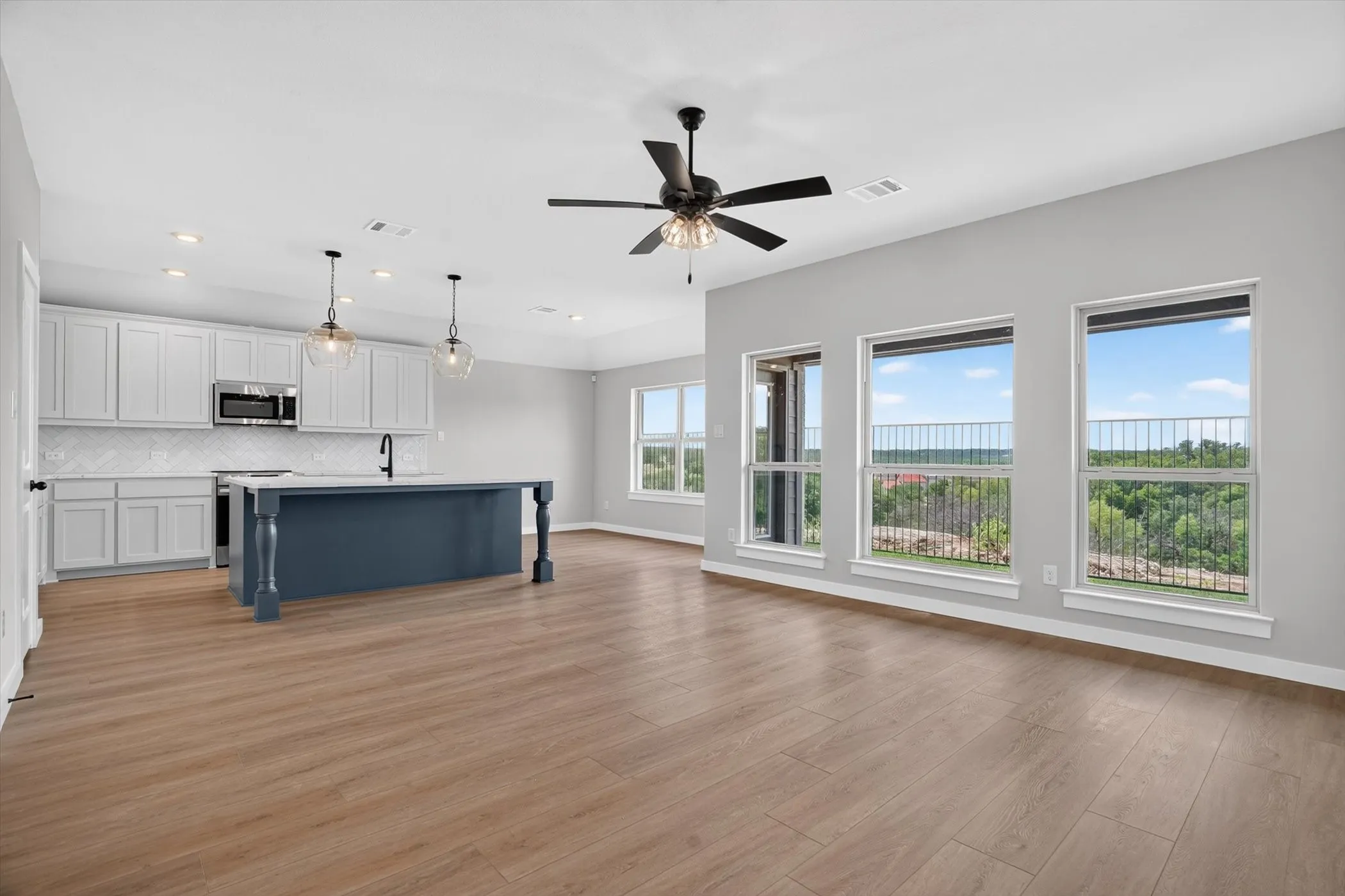 Single Family Residence For Sale in Somervell County , 105 Mesa Drive, Glen Rose, Texas 76043, 3 Bedroom, 2 Bathroom, 2 Garage spaces, 1,604 Sqft, built in 2026, New Construction - Incomplete, mls#21228028, Real Estate Agent in Glen Rose, Homes For Sale in Somervell county, Homes For Sale in Glen Rose, Realtor in Glen Rose Texas, Real Estate Brokerage Independent Realty Texas, Luminita Cordes Realtor