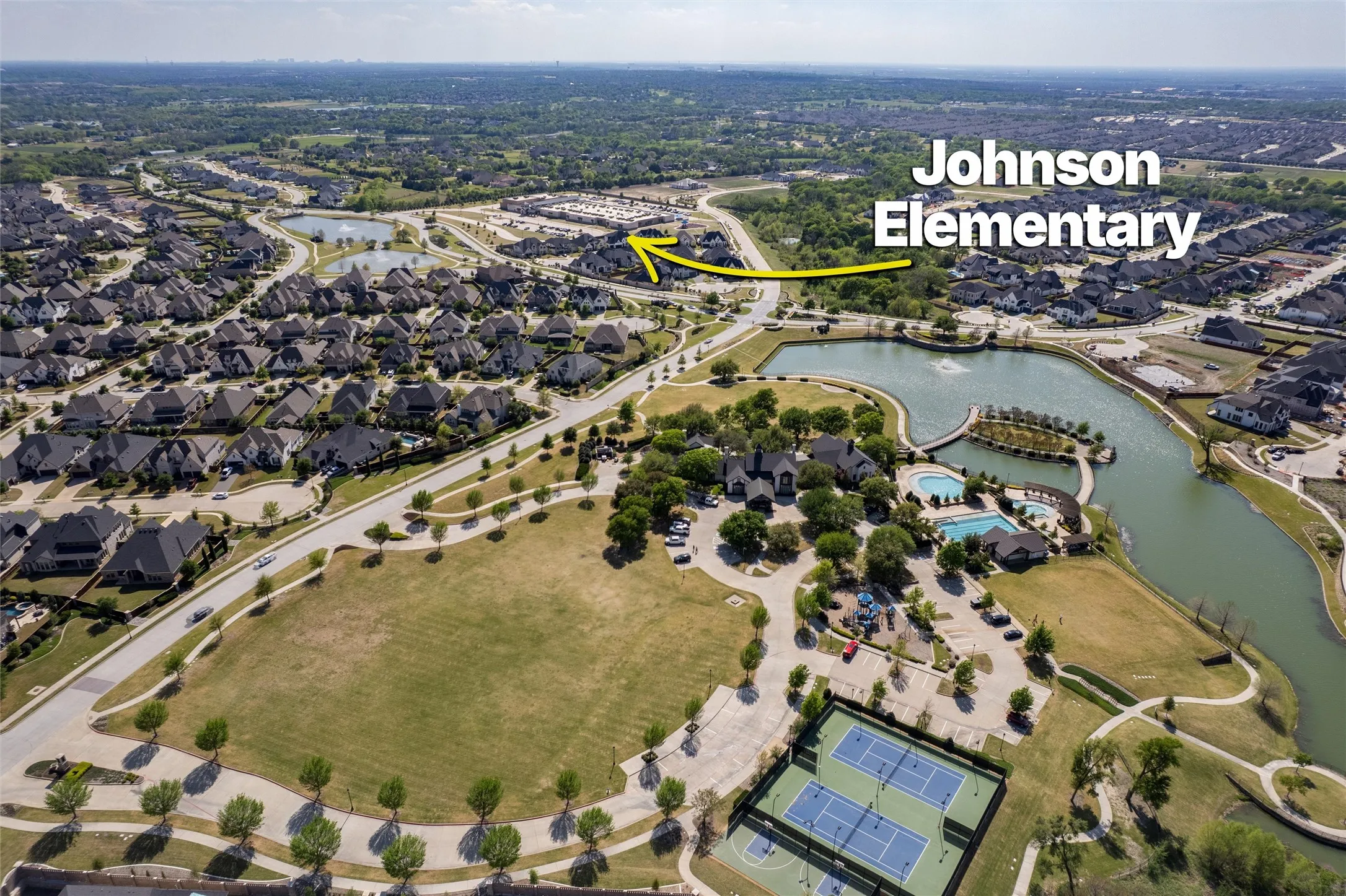 Single Family Residence For Sale in Collin County , 2716 Preakness Place, Celina, Texas 75009, 4 Bedroom, 3 Bathroom, 2 Garage spaces, 2,713 Sqft, built in 2019, Preowned, mls#21224472, Real Estate Agent in Celina, Homes For Sale in Collin county, Homes For Sale in Celina, Realtor in Celina Texas, Real Estate Brokerage Independent Realty Texas, Luminita Cordes Realtor