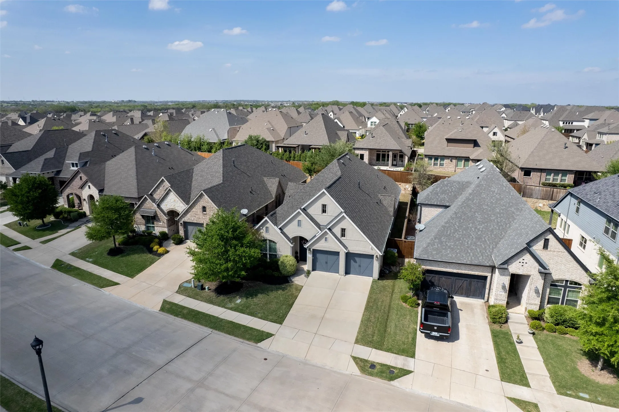 Single Family Residence For Sale in Collin County , 2716 Preakness Place, Celina, Texas 75009, 4 Bedroom, 3 Bathroom, 2 Garage spaces, 2,713 Sqft, built in 2019, Preowned, mls#21224472, Real Estate Agent in Celina, Homes For Sale in Collin county, Homes For Sale in Celina, Realtor in Celina Texas, Real Estate Brokerage Independent Realty Texas, Luminita Cordes Realtor
