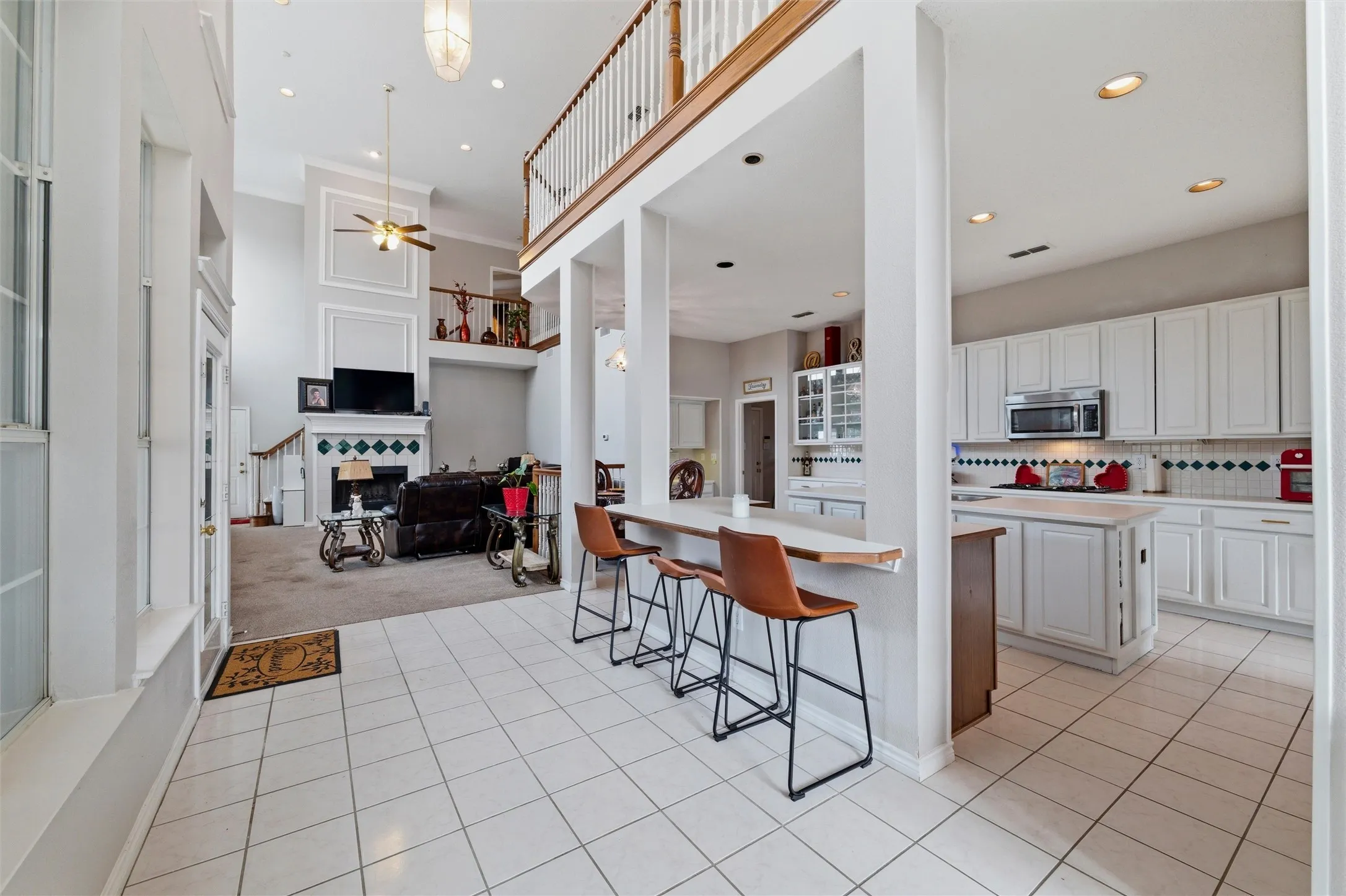 Single Family Residence For Sale in Tarrant County , 3511 Paladium Drive, Grand Prairie, Texas 75052, 5 Bedroom, 5 Bathroom, 3 Garage spaces, 4,325 Sqft, built in 1994, Preowned, mls#21224527, Real Estate Agent in Grand Prairie, Homes For Sale in Tarrant county, Homes For Sale in Grand Prairie, Realtor in Grand Prairie Texas, Real Estate Brokerage Independent Realty Texas, Luminita Cordes Realtor