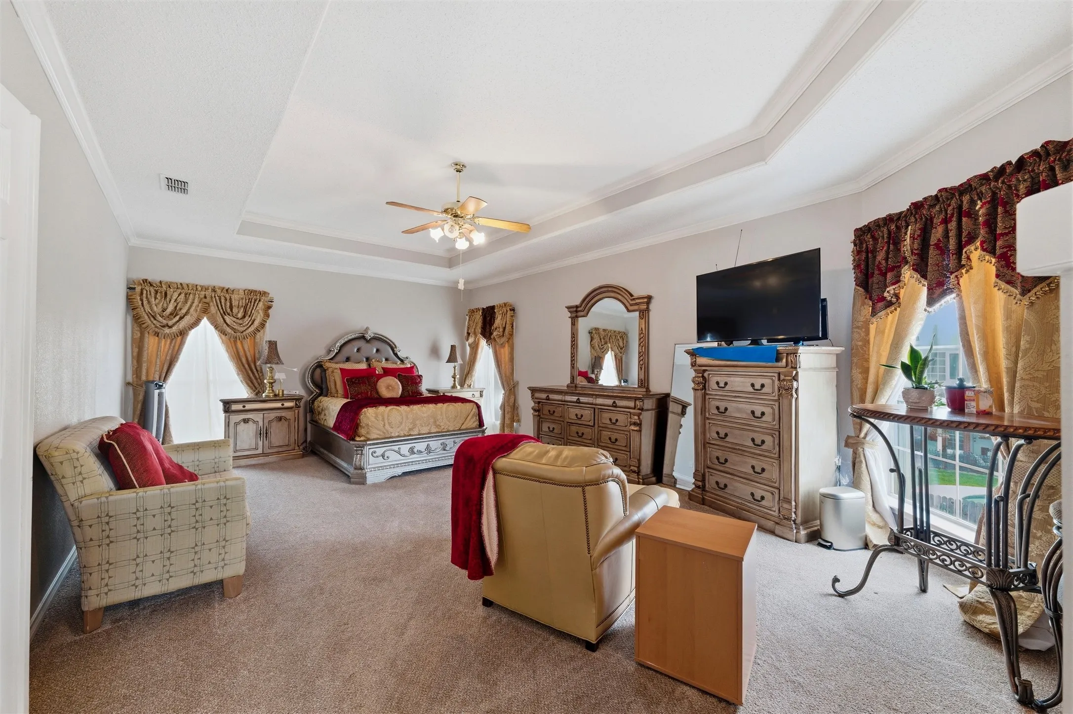 Single Family Residence For Sale in Tarrant County , 3511 Paladium Drive, Grand Prairie, Texas 75052, 5 Bedroom, 5 Bathroom, 3 Garage spaces, 4,325 Sqft, built in 1994, Preowned, mls#21224527, Real Estate Agent in Grand Prairie, Homes For Sale in Tarrant county, Homes For Sale in Grand Prairie, Realtor in Grand Prairie Texas, Real Estate Brokerage Independent Realty Texas, Luminita Cordes Realtor