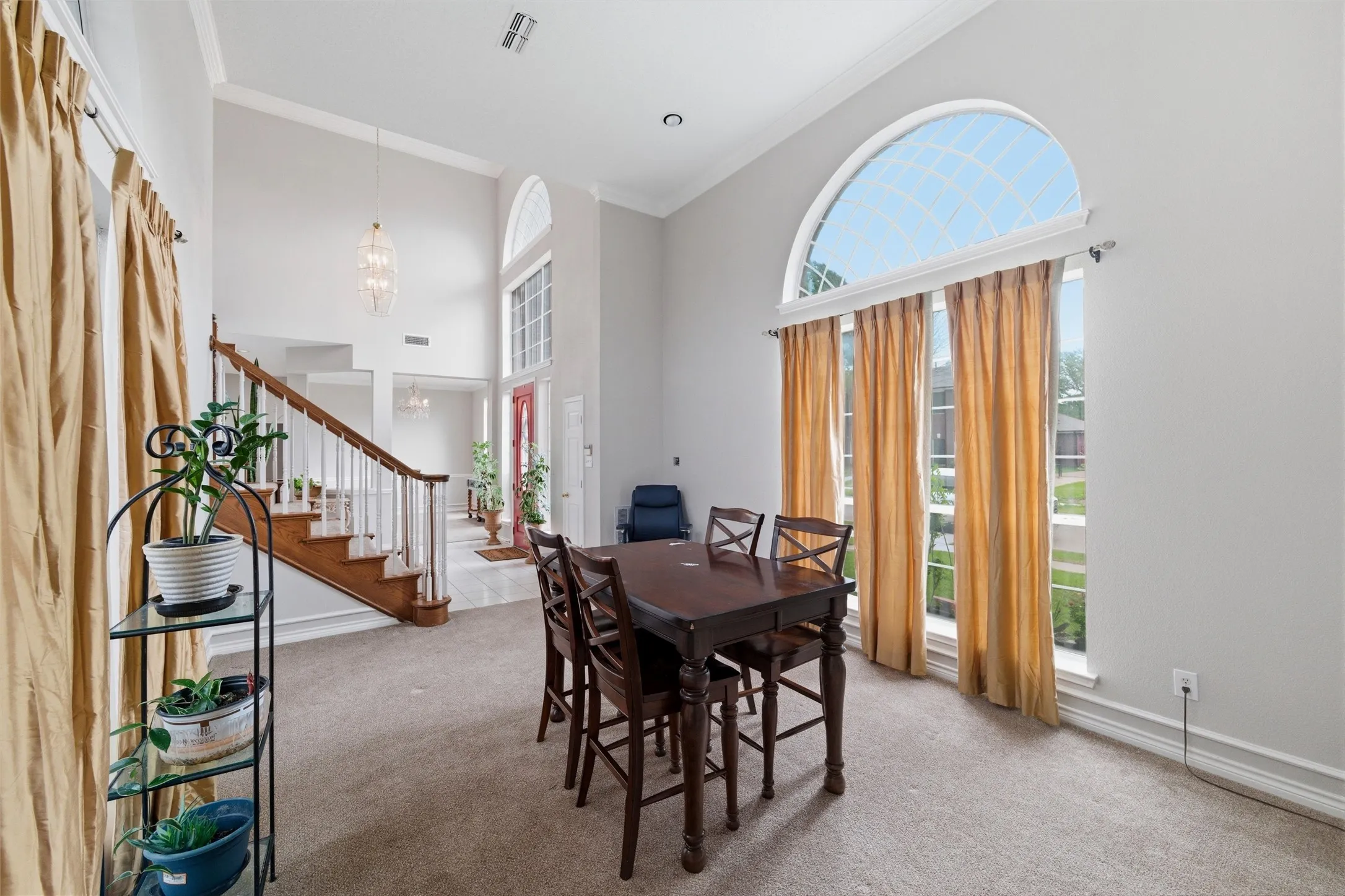 Single Family Residence For Sale in Tarrant County , 3511 Paladium Drive, Grand Prairie, Texas 75052, 5 Bedroom, 5 Bathroom, 3 Garage spaces, 4,325 Sqft, built in 1994, Preowned, mls#21224527, Real Estate Agent in Grand Prairie, Homes For Sale in Tarrant county, Homes For Sale in Grand Prairie, Realtor in Grand Prairie Texas, Real Estate Brokerage Independent Realty Texas, Luminita Cordes Realtor