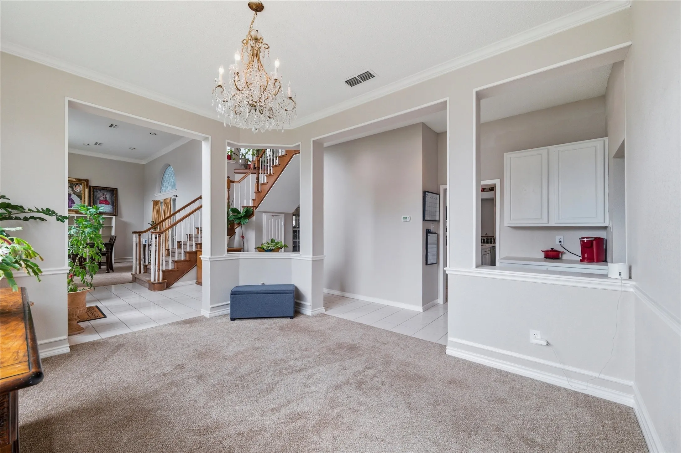 Single Family Residence For Sale in Tarrant County , 3511 Paladium Drive, Grand Prairie, Texas 75052, 5 Bedroom, 5 Bathroom, 3 Garage spaces, 4,325 Sqft, built in 1994, Preowned, mls#21224527, Real Estate Agent in Grand Prairie, Homes For Sale in Tarrant county, Homes For Sale in Grand Prairie, Realtor in Grand Prairie Texas, Real Estate Brokerage Independent Realty Texas, Luminita Cordes Realtor