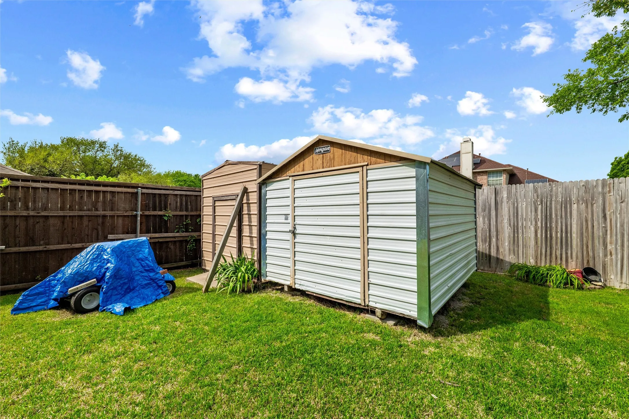 Single Family Residence For Sale in Tarrant County , 3511 Paladium Drive, Grand Prairie, Texas 75052, 5 Bedroom, 5 Bathroom, 3 Garage spaces, 4,325 Sqft, built in 1994, Preowned, mls#21224527, Real Estate Agent in Grand Prairie, Homes For Sale in Tarrant county, Homes For Sale in Grand Prairie, Realtor in Grand Prairie Texas, Real Estate Brokerage Independent Realty Texas, Luminita Cordes Realtor