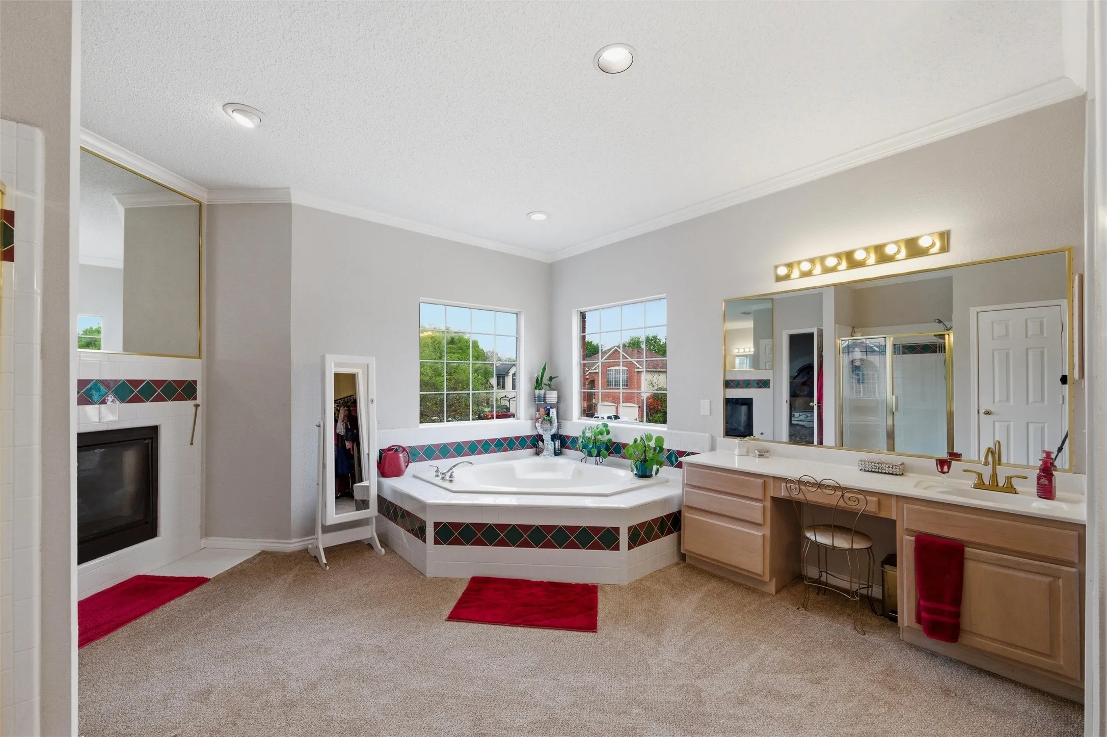 Single Family Residence For Sale in Tarrant County , 3511 Paladium Drive, Grand Prairie, Texas 75052, 5 Bedroom, 5 Bathroom, 3 Garage spaces, 4,325 Sqft, built in 1994, Preowned, mls#21224527, Real Estate Agent in Grand Prairie, Homes For Sale in Tarrant county, Homes For Sale in Grand Prairie, Realtor in Grand Prairie Texas, Real Estate Brokerage Independent Realty Texas, Luminita Cordes Realtor