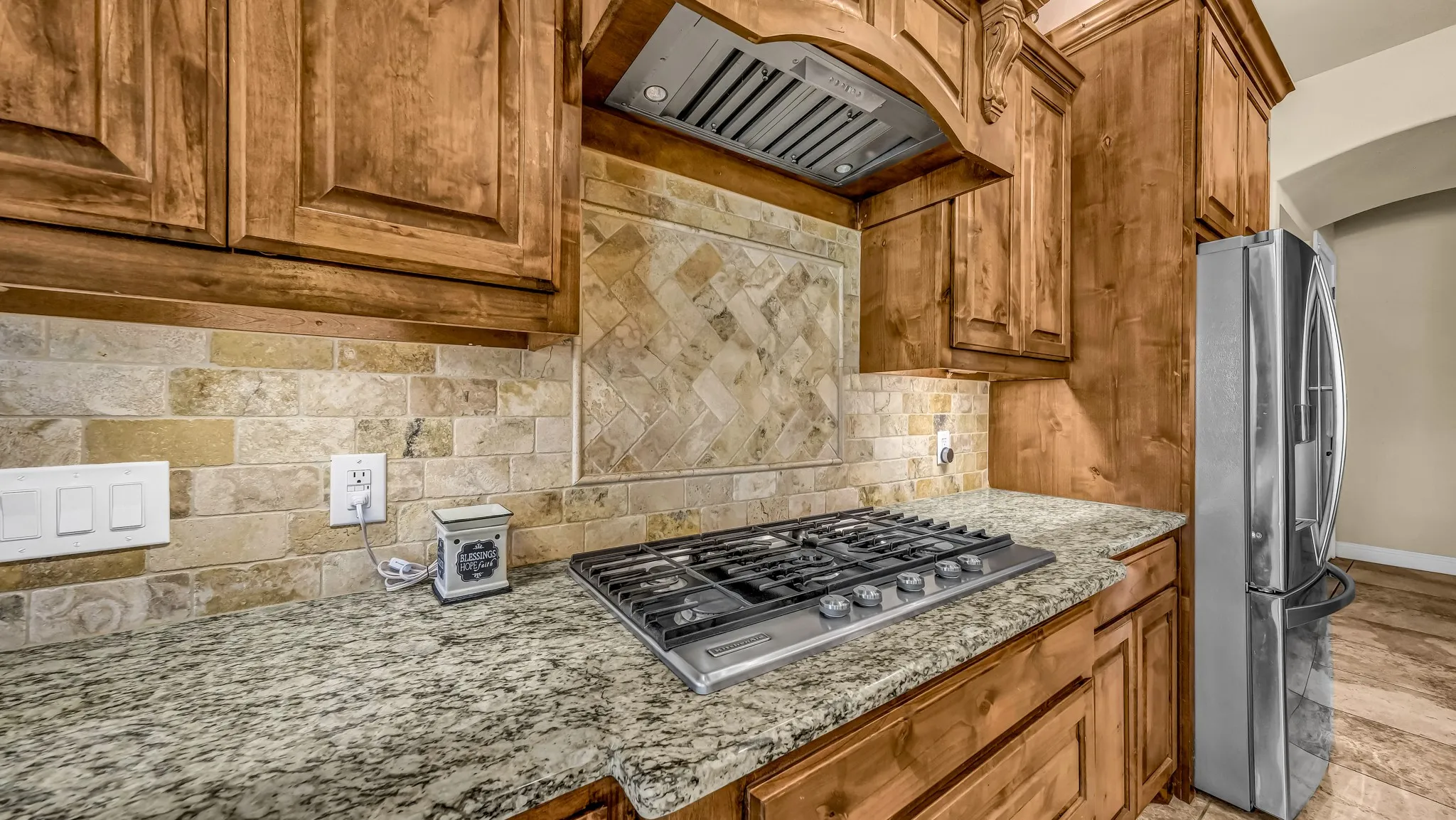 Single Family Residence For Sale in Parker County , 317 Arapahoe Ridge, Weatherford, Texas 76087, 4 Bedroom, 4 Bathroom, 3 Garage spaces, 4,100 Sqft, built in 2015, Preowned, mls#21220076, Real Estate Agent in Weatherford, Homes For Sale in Parker county, Homes For Sale in Weatherford, Realtor in Weatherford Texas, Real Estate Brokerage Independent Realty Texas, Luminita Cordes Realtor