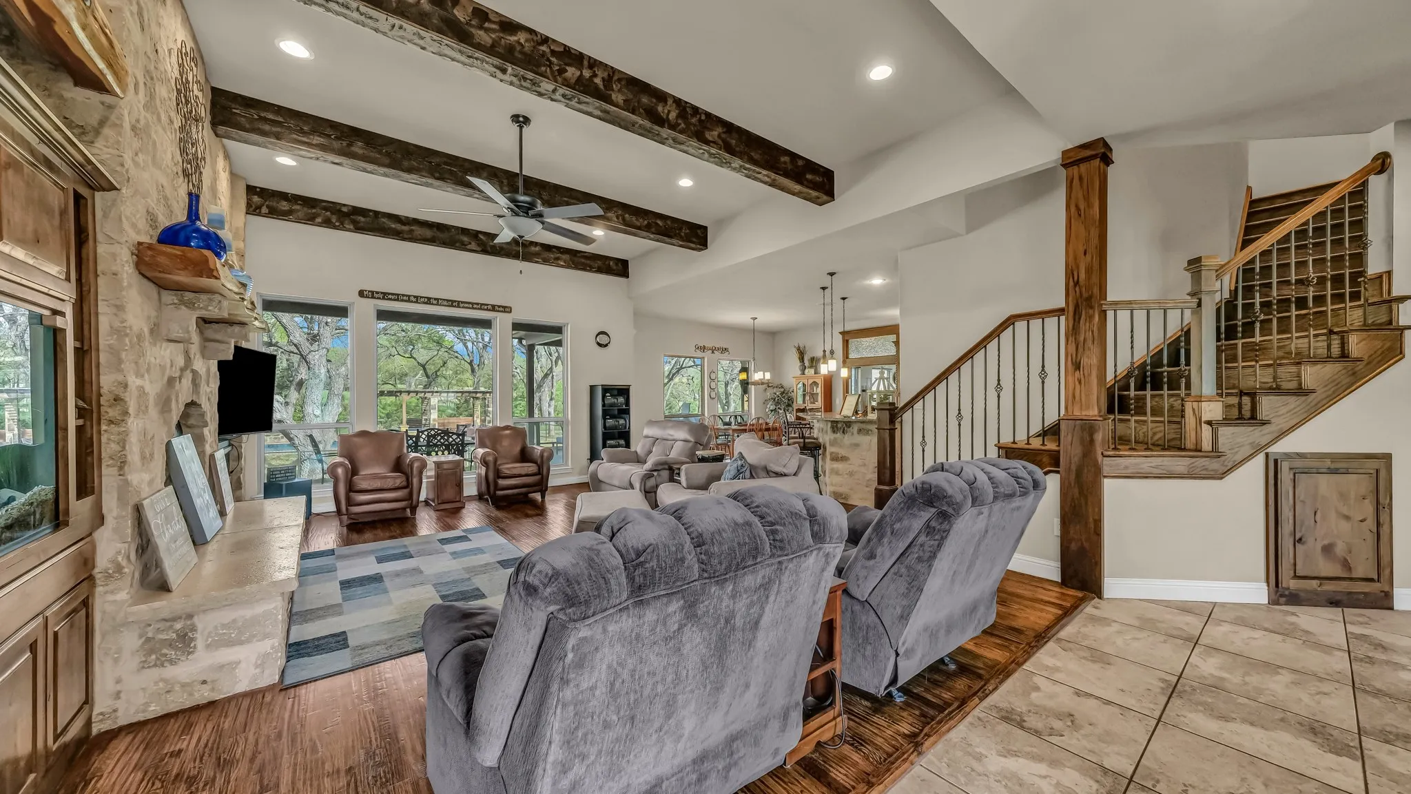 Single Family Residence For Sale in Parker County , 317 Arapahoe Ridge, Weatherford, Texas 76087, 4 Bedroom, 4 Bathroom, 3 Garage spaces, 4,100 Sqft, built in 2015, Preowned, mls#21220076, Real Estate Agent in Weatherford, Homes For Sale in Parker county, Homes For Sale in Weatherford, Realtor in Weatherford Texas, Real Estate Brokerage Independent Realty Texas, Luminita Cordes Realtor