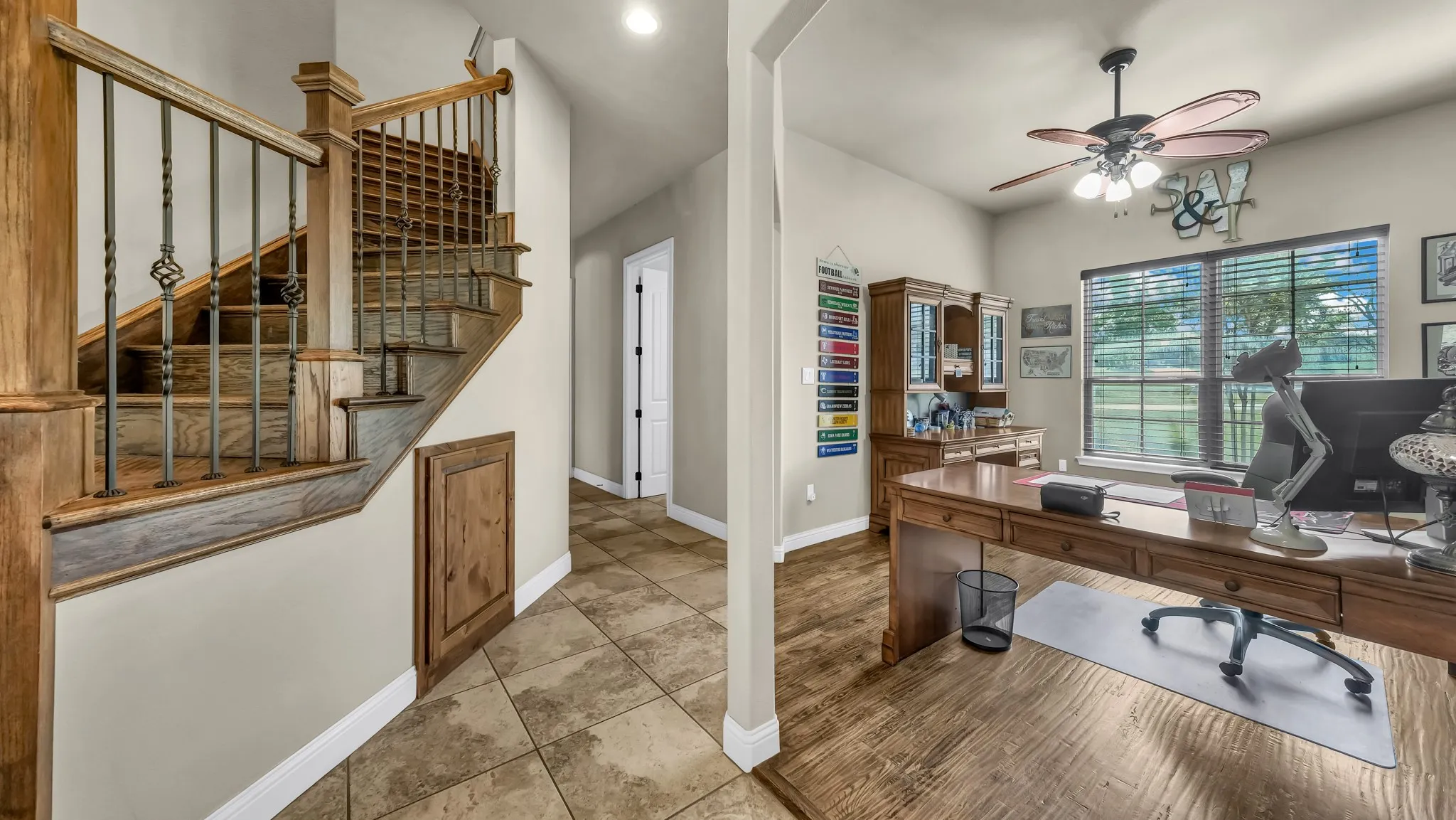 Single Family Residence For Sale in Parker County , 317 Arapahoe Ridge, Weatherford, Texas 76087, 4 Bedroom, 4 Bathroom, 3 Garage spaces, 4,100 Sqft, built in 2015, Preowned, mls#21220076, Real Estate Agent in Weatherford, Homes For Sale in Parker county, Homes For Sale in Weatherford, Realtor in Weatherford Texas, Real Estate Brokerage Independent Realty Texas, Luminita Cordes Realtor