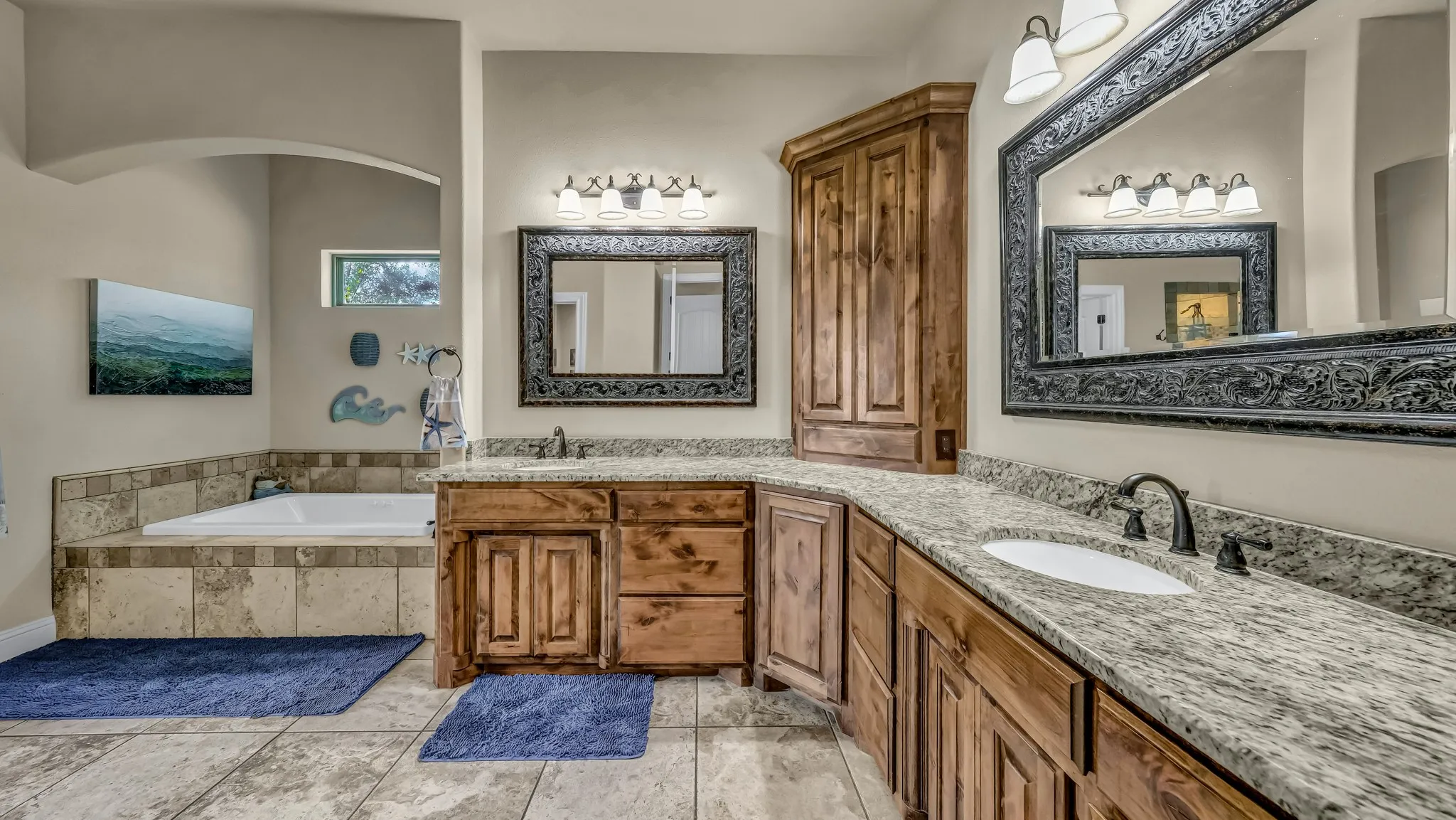 Single Family Residence For Sale in Parker County , 317 Arapahoe Ridge, Weatherford, Texas 76087, 4 Bedroom, 4 Bathroom, 3 Garage spaces, 4,100 Sqft, built in 2015, Preowned, mls#21220076, Real Estate Agent in Weatherford, Homes For Sale in Parker county, Homes For Sale in Weatherford, Realtor in Weatherford Texas, Real Estate Brokerage Independent Realty Texas, Luminita Cordes Realtor