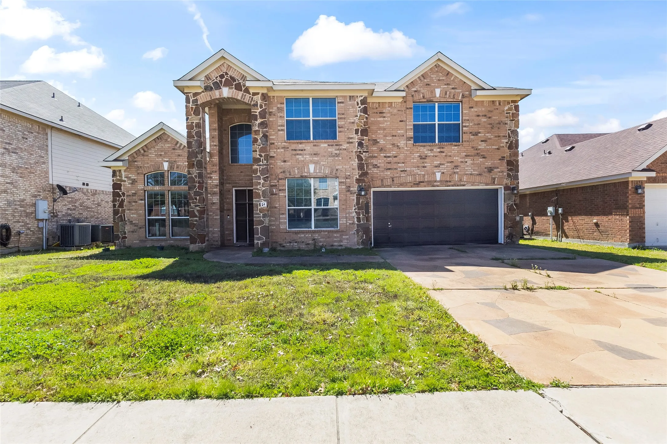 Single Family Residence For Sale in Tarrant County , 824 Peach Lane, Burleson, Texas 76028, 3 Bedroom, 3 Bathroom, 2 Garage spaces, 2,910 Sqft, built in 2007, Preowned, mls#21210684, Real Estate Agent in Burleson, Homes For Sale in Tarrant county, Homes For Sale in Burleson, Realtor in Burleson Texas, Real Estate Brokerage Independent Realty Texas, Luminita Cordes Realtor