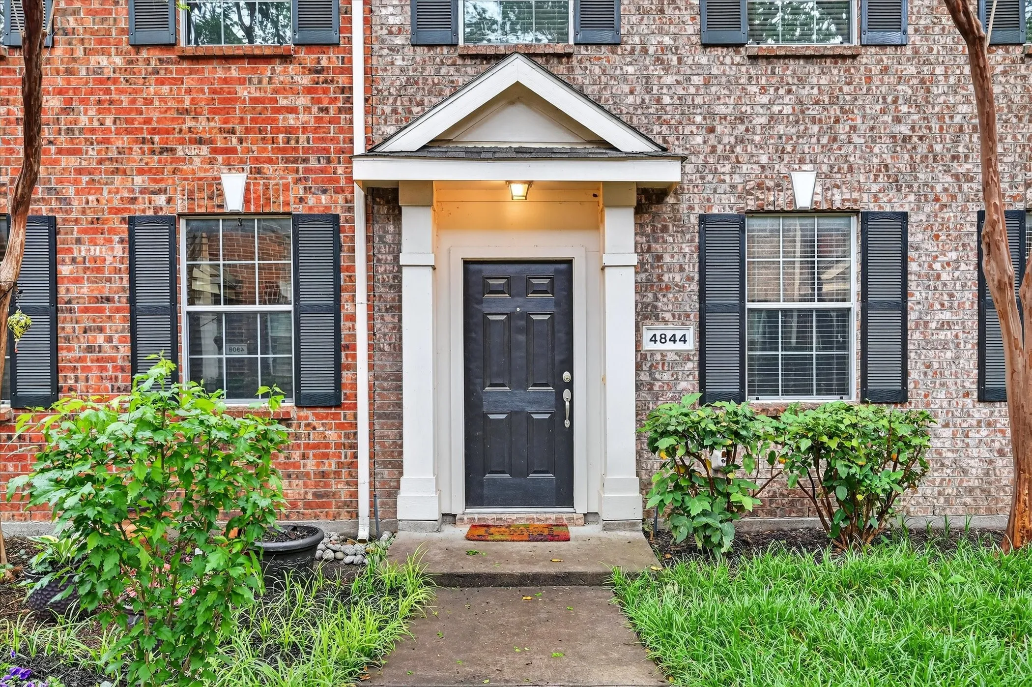 Townhouse For Sale in Collin County , 4844 Heather Glen Trail, Mc Kinney, Texas 75070, 3 Bedroom, 3 Bathroom, 2 Garage spaces, 1,497 Sqft, built in 2006, mls#21224887, Real Estate Agent in Mc Kinney, Homes For Sale in Collin county, Homes For Sale in Mc Kinney, Realtor in Mc Kinney Texas, Real Estate Brokerage Independent Realty Texas, Luminita Cordes Realtor