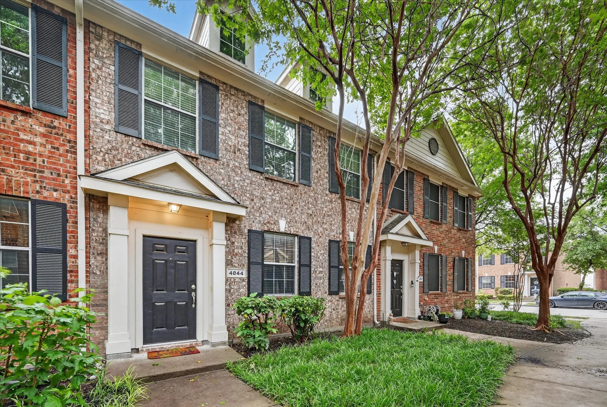 Townhouse For Sale in Collin County , 4844 Heather Glen Trail, Mc Kinney, Texas 75070, 3 Bedroom, 3 Bathroom, 2 Garage spaces, 1,497 Sqft, built in 2006, mls#21224887, Real Estate Agent in Mc Kinney, Homes For Sale in Collin county, Homes For Sale in Mc Kinney, Realtor in Mc Kinney Texas, Real Estate Brokerage Independent Realty Texas, Luminita Cordes Realtor