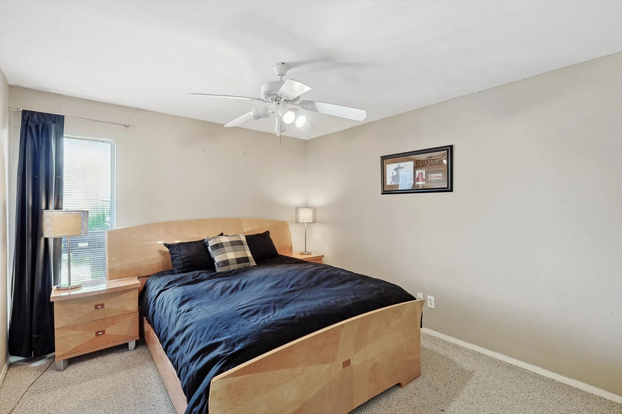 Condominium For Sale in Dallas County , 5916 Sandhurst Lane 226, Dallas, Texas 75206, 2 Bedrooms, 2 Bathrooms, Garage spaces, 1,050 Sqft, built in 1967, Preowned, Price $295,000, mls#21227686, Real Estate Agent in Dallas, Homes For Sale in Dallas county, Homes For Sale in Dallas, Realtor in Dallas Texas, Real Estate Brokerage Independent Realty Texas, Luminita Cordes Realtor