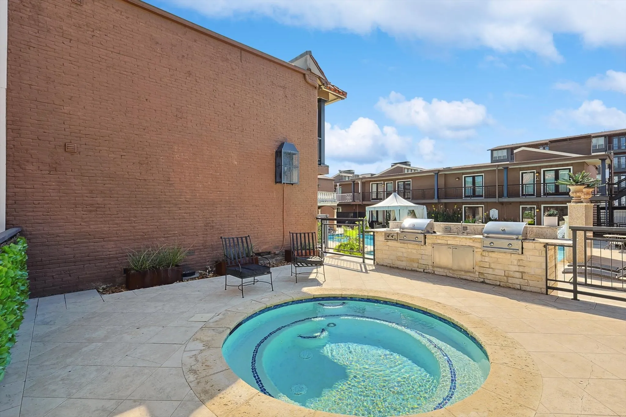 Condominium For Sale in Dallas County , 5916 Sandhurst Lane 226, Dallas, Texas 75206, 2 Bedrooms, 2 Bathrooms, Garage spaces, 1,050 Sqft, built in 1967, Preowned, Price $295,000, mls#21227686, Real Estate Agent in Dallas, Homes For Sale in Dallas county, Homes For Sale in Dallas, Realtor in Dallas Texas, Real Estate Brokerage Independent Realty Texas, Luminita Cordes Realtor