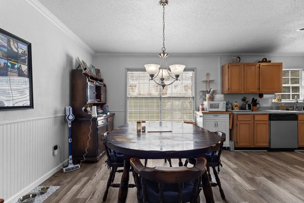 Single Family Residence For Sale in Henderson County , 1101 Doe Run Drive, Tool, Texas 75143, 3 Bedrooms, 2 Bathrooms, 2 Garage spaces, 1,456 Sqft, built in 1990, Price $299,000, mls#21228135, Real Estate Agent in Tool, Homes For Sale in Henderson county, Homes For Sale in Tool, Realtor in Tool Texas, Real Estate Brokerage Independent Realty Texas, Luminita Cordes Realtor