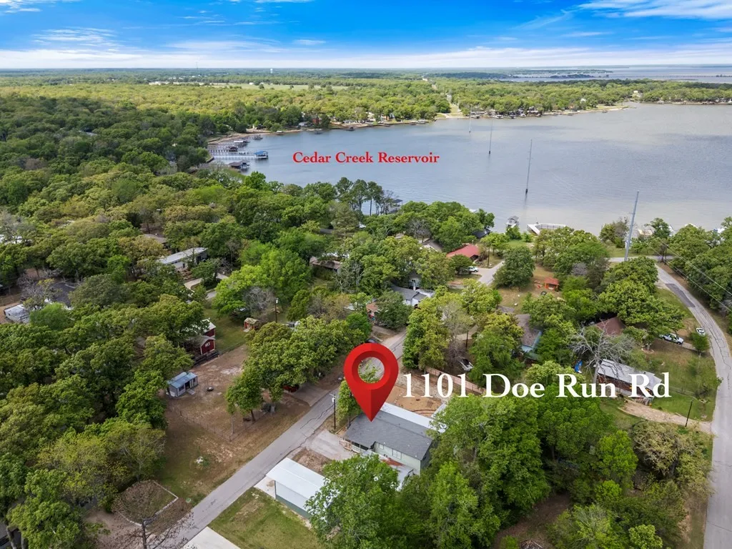 Single Family Residence For Sale in Henderson County , 1101 Doe Run Drive, Tool, Texas 75143, 3 Bedrooms, 2 Bathrooms, 2 Garage spaces, 1,456 Sqft, built in 1990, Price $299,000, mls#21228135, Real Estate Agent in Tool, Homes For Sale in Henderson county, Homes For Sale in Tool, Realtor in Tool Texas, Real Estate Brokerage Independent Realty Texas, Luminita Cordes Realtor