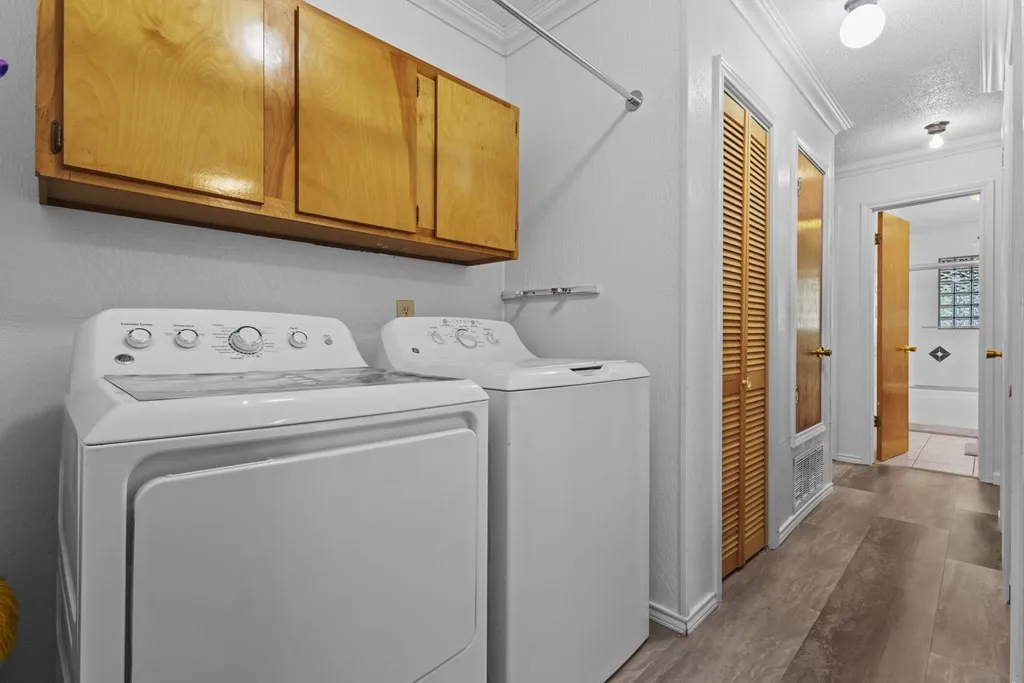 Single Family Residence For Sale in Henderson County , 1101 Doe Run Drive, Tool, Texas 75143, 3 Bedrooms, 2 Bathrooms, 2 Garage spaces, 1,456 Sqft, built in 1990, Price $299,000, mls#21228135, Real Estate Agent in Tool, Homes For Sale in Henderson county, Homes For Sale in Tool, Realtor in Tool Texas, Real Estate Brokerage Independent Realty Texas, Luminita Cordes Realtor