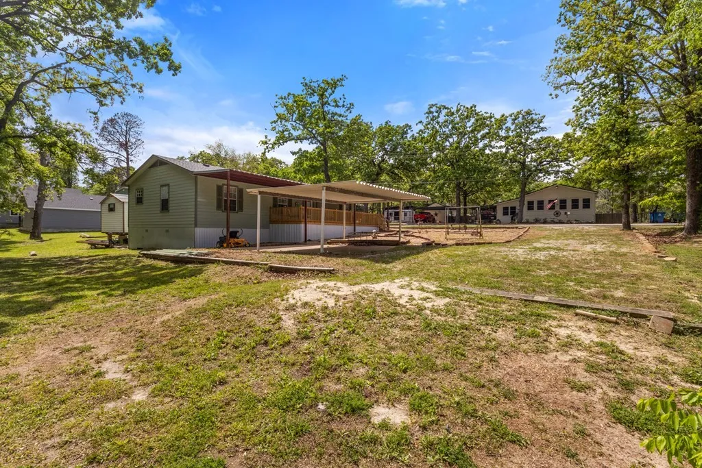 Single Family Residence For Sale in Henderson County , 1101 Doe Run Drive, Tool, Texas 75143, 3 Bedrooms, 2 Bathrooms, 2 Garage spaces, 1,456 Sqft, built in 1990, Price $299,000, mls#21228135, Real Estate Agent in Tool, Homes For Sale in Henderson county, Homes For Sale in Tool, Realtor in Tool Texas, Real Estate Brokerage Independent Realty Texas, Luminita Cordes Realtor