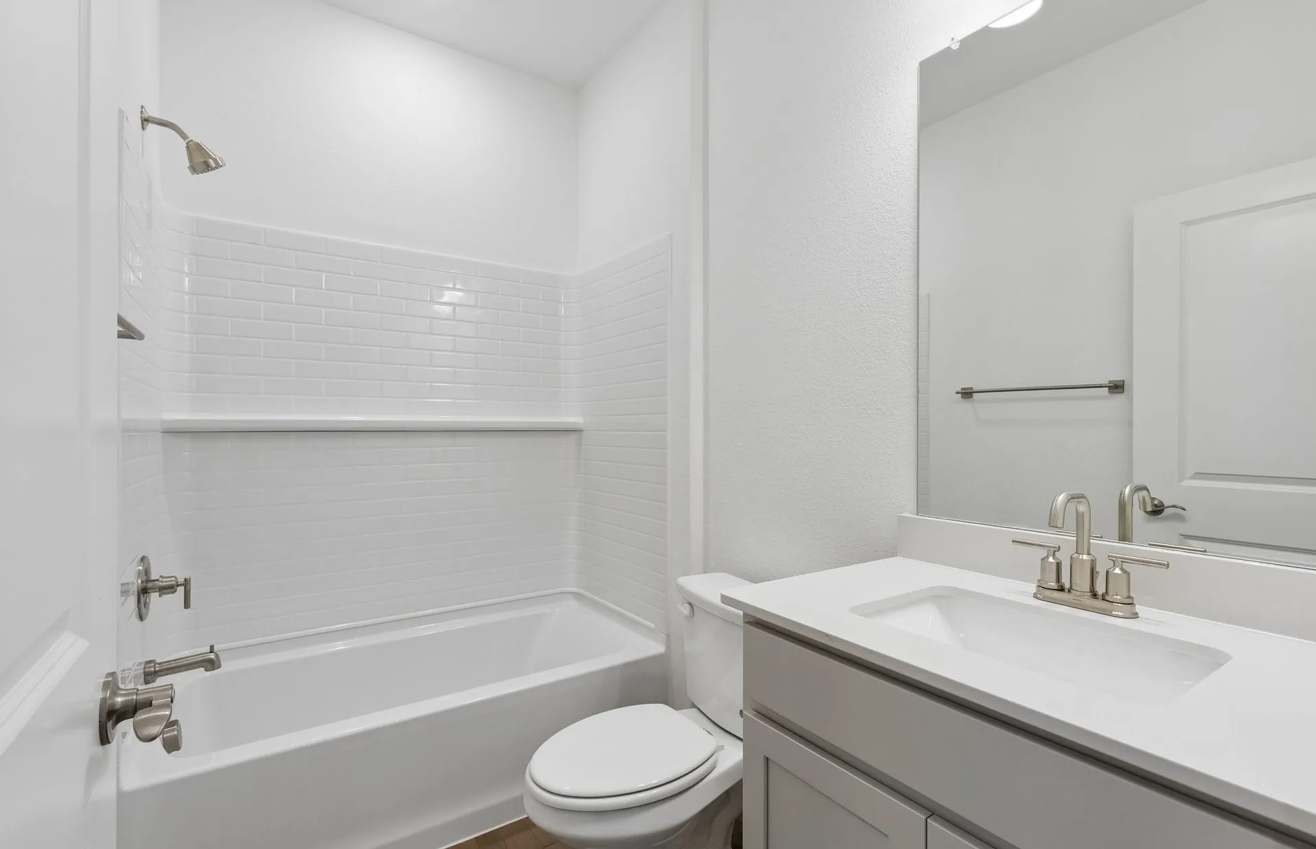 Spacious secondary bath