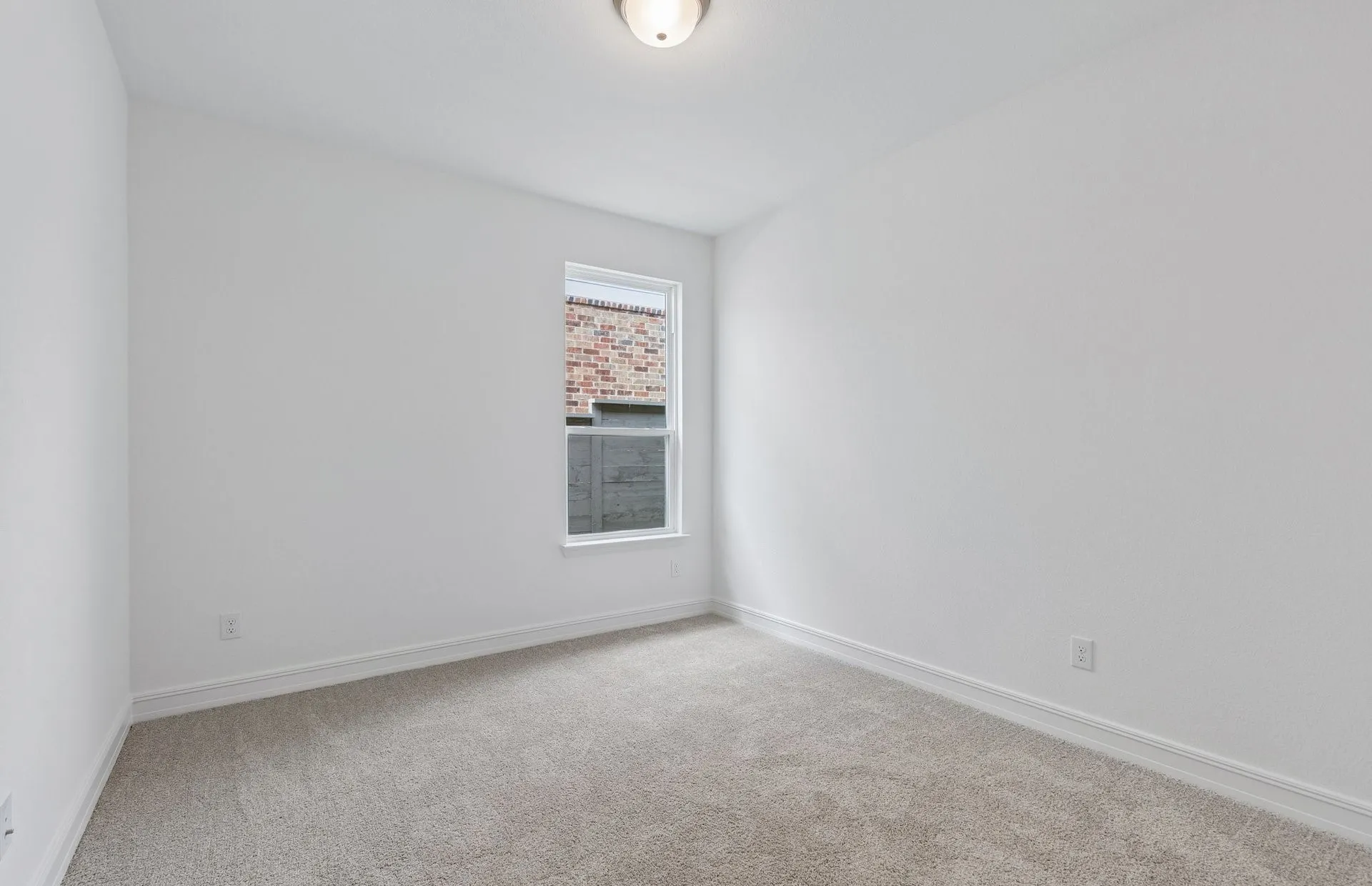 Secondary bedroom