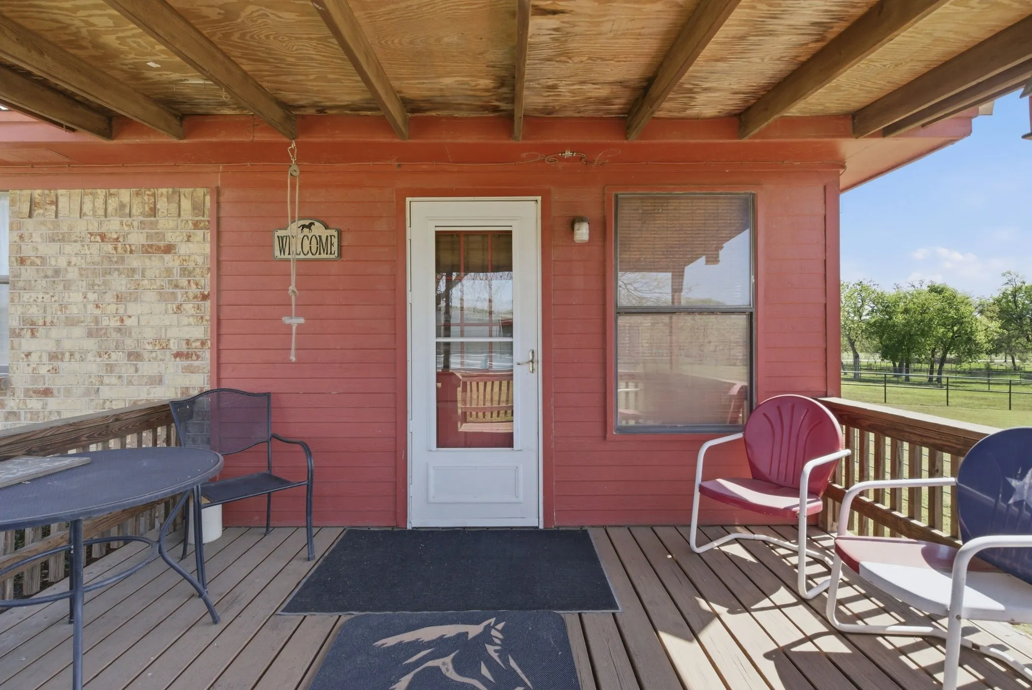Single Family Residence For Sale in Parker County , 1101 Tanglewood Drive, Weatherford, Texas 76087, 3 Bedroom, 2 Bathroom, 2 Garage spaces, 2,446 Sqft, built in 1984, Price $949,000, mls#21228175, Real Estate Agent in Weatherford, Homes For Sale in Parker county, Homes For Sale in Weatherford, Realtor in Weatherford Texas, Real Estate Brokerage Independent Realty Texas, Luminita Cordes Realtor