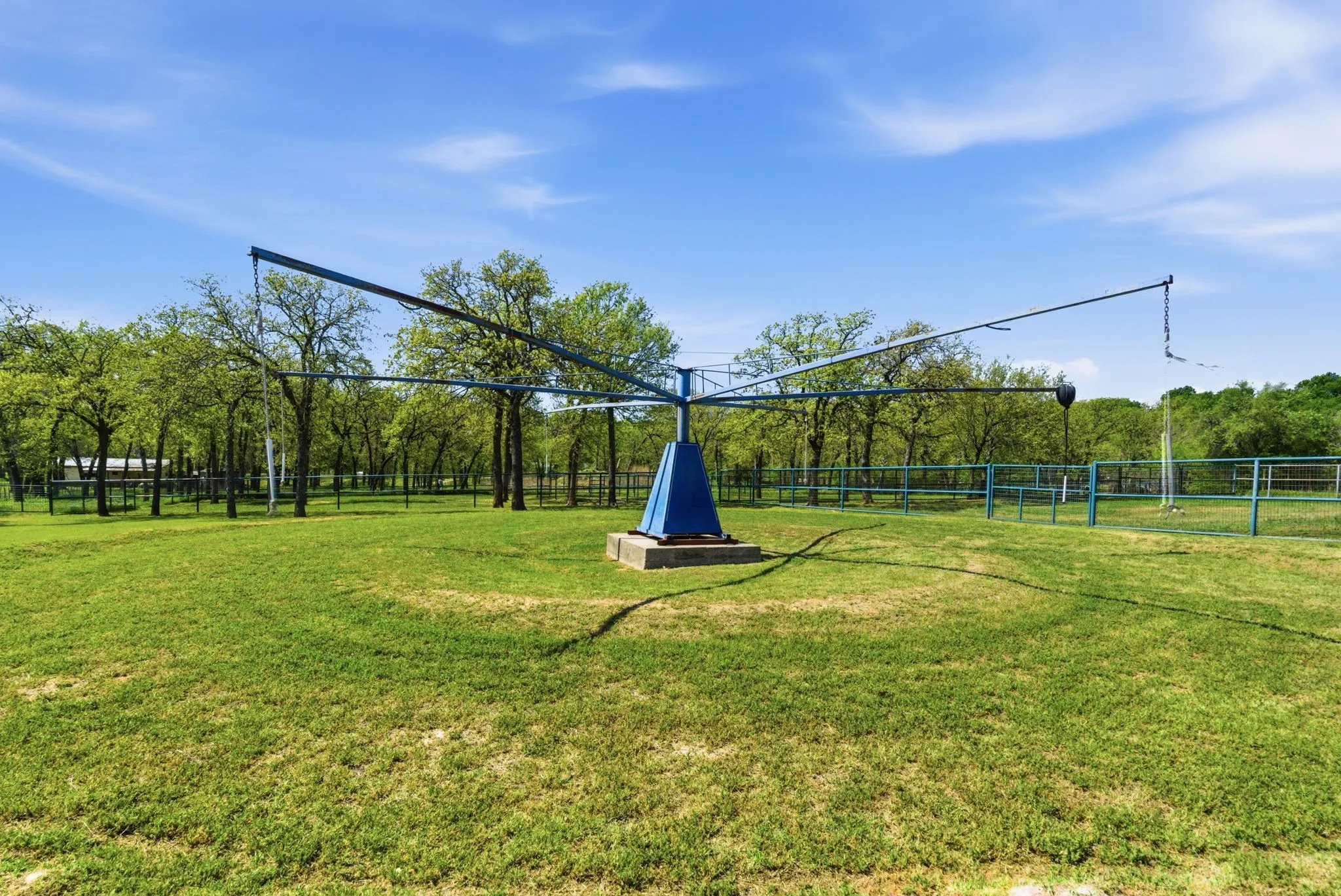 Single Family Residence For Sale in Parker County , 1101 Tanglewood Drive, Weatherford, Texas 76087, 3 Bedroom, 2 Bathroom, 2 Garage spaces, 2,446 Sqft, built in 1984, Price $949,000, mls#21228175, Real Estate Agent in Weatherford, Homes For Sale in Parker county, Homes For Sale in Weatherford, Realtor in Weatherford Texas, Real Estate Brokerage Independent Realty Texas, Luminita Cordes Realtor