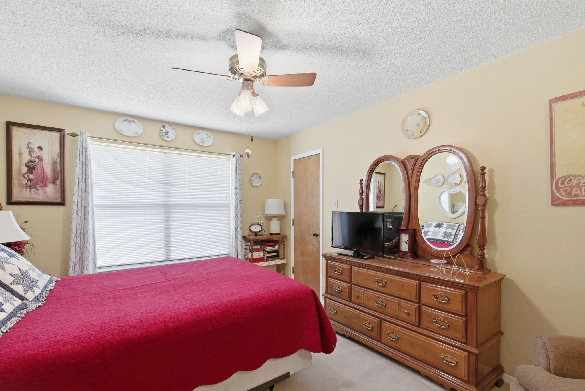Single Family Residence For Sale in Parker County , 1101 Tanglewood Drive, Weatherford, Texas 76087, 3 Bedroom, 2 Bathroom, 2 Garage spaces, 2,446 Sqft, built in 1984, Price $949,000, mls#21228175, Real Estate Agent in Weatherford, Homes For Sale in Parker county, Homes For Sale in Weatherford, Realtor in Weatherford Texas, Real Estate Brokerage Independent Realty Texas, Luminita Cordes Realtor