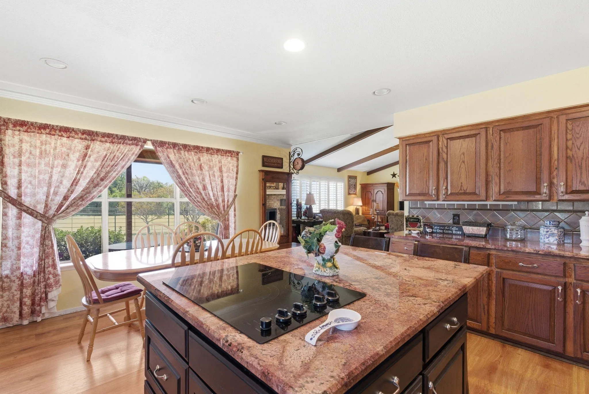 Single Family Residence For Sale in Parker County , 1101 Tanglewood Drive, Weatherford, Texas 76087, 3 Bedroom, 2 Bathroom, 2 Garage spaces, 2,446 Sqft, built in 1984, Price $949,000, mls#21228175, Real Estate Agent in Weatherford, Homes For Sale in Parker county, Homes For Sale in Weatherford, Realtor in Weatherford Texas, Real Estate Brokerage Independent Realty Texas, Luminita Cordes Realtor
